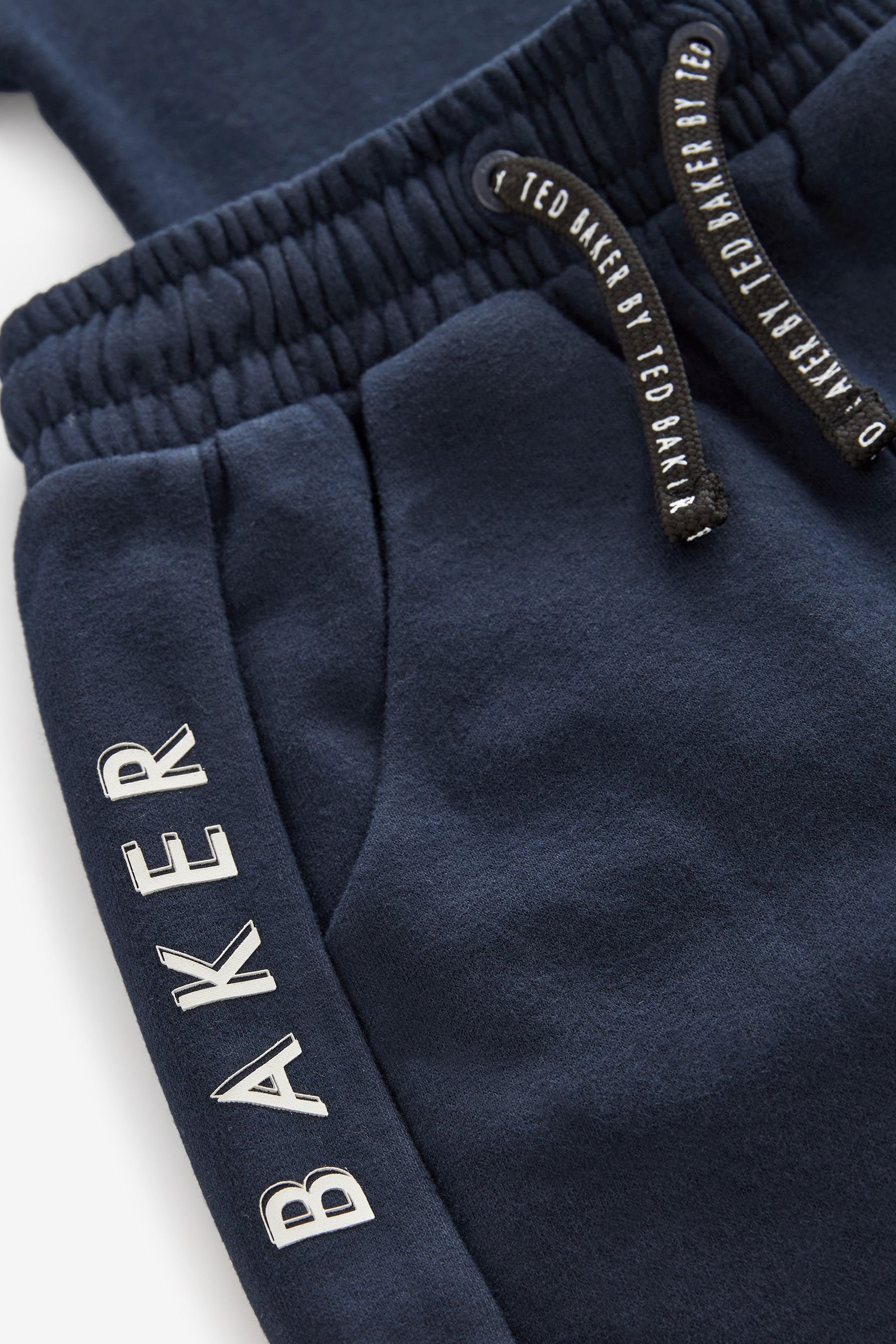 Baker by Ted Baker Sweatanzug Baker by Ted Baker Dreiteiliger Trainingsanzug (3-tlg)