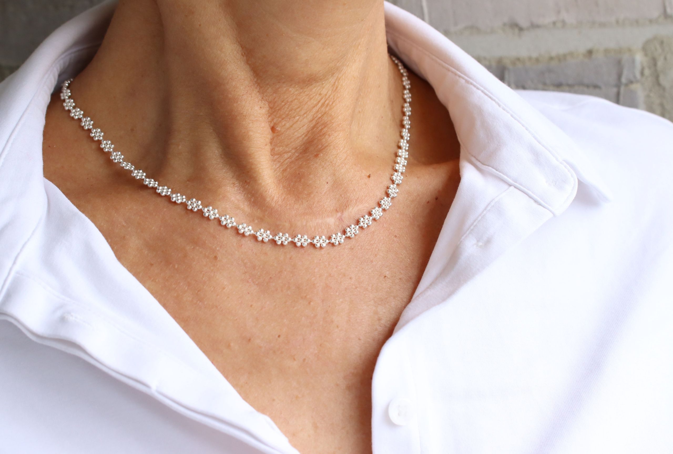 SILBERMOOS Collier Diamantiertes Blüten-Collier aus vielen günstig online kaufen