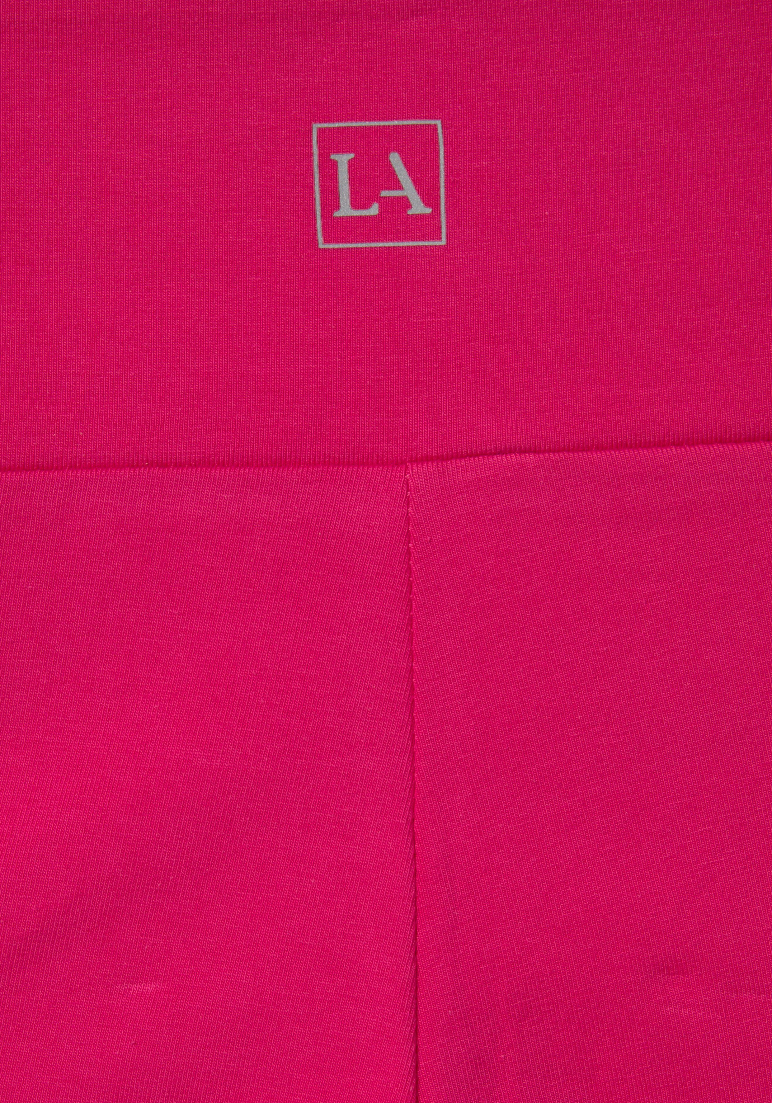LASCANA Shorts mit breitem Bündchen und Logodruck, Loungewear