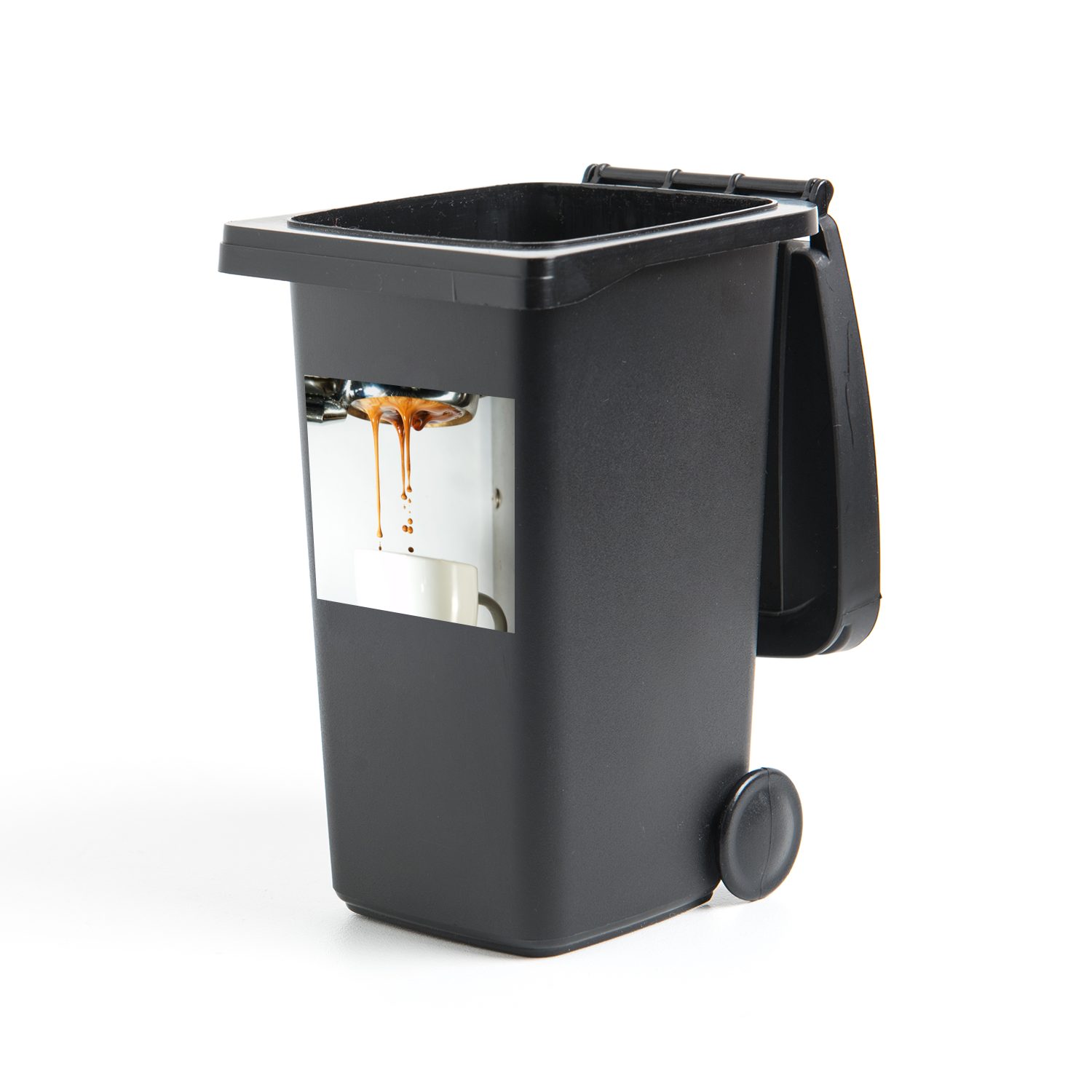 MuchoWow Wandsticker Der Kaffee fließt aus der Kaffeemaschine in die Kaffeetasse (1 St), Mülleimer-aufkleber, Mülltonne, Sticker, Container, Abfalbehälter