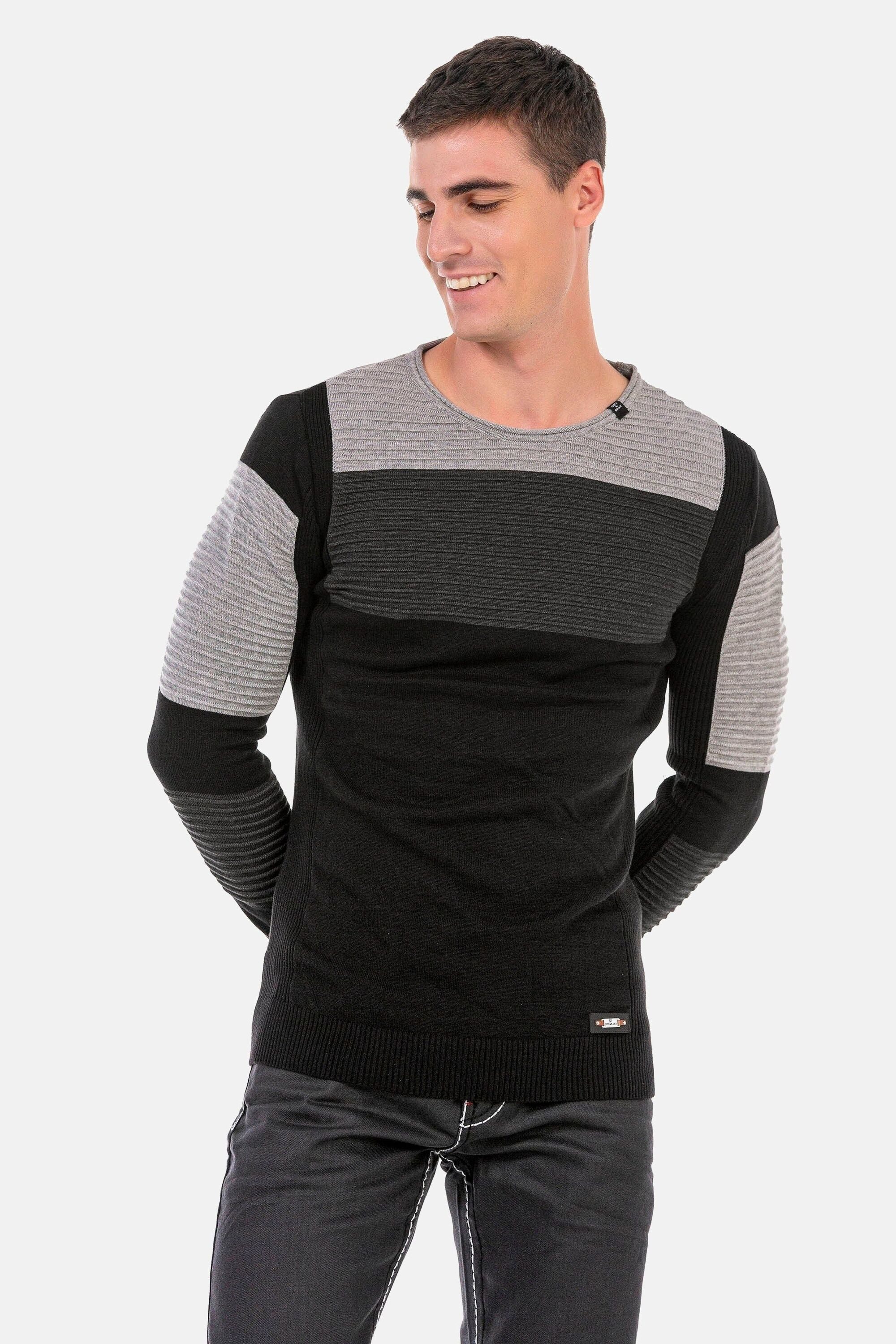 Cipo & Baxx Rundhalspullover Pullover (1-tlg) in extravagantem Strickdesign, CP247