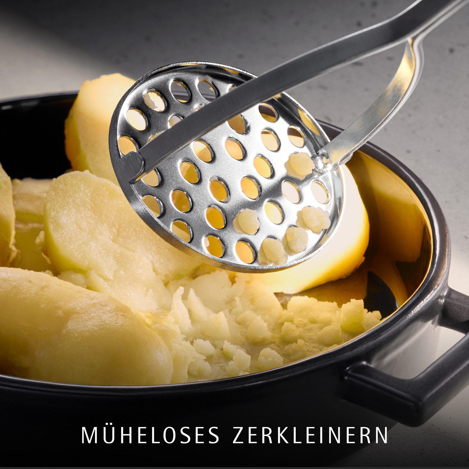 WMF Kartoffelstampfer Profi Plus (1 St), Cromargan® Edelstahl Rostfrei 18/10, 28,5 cm, für gekochte Kartoffeln