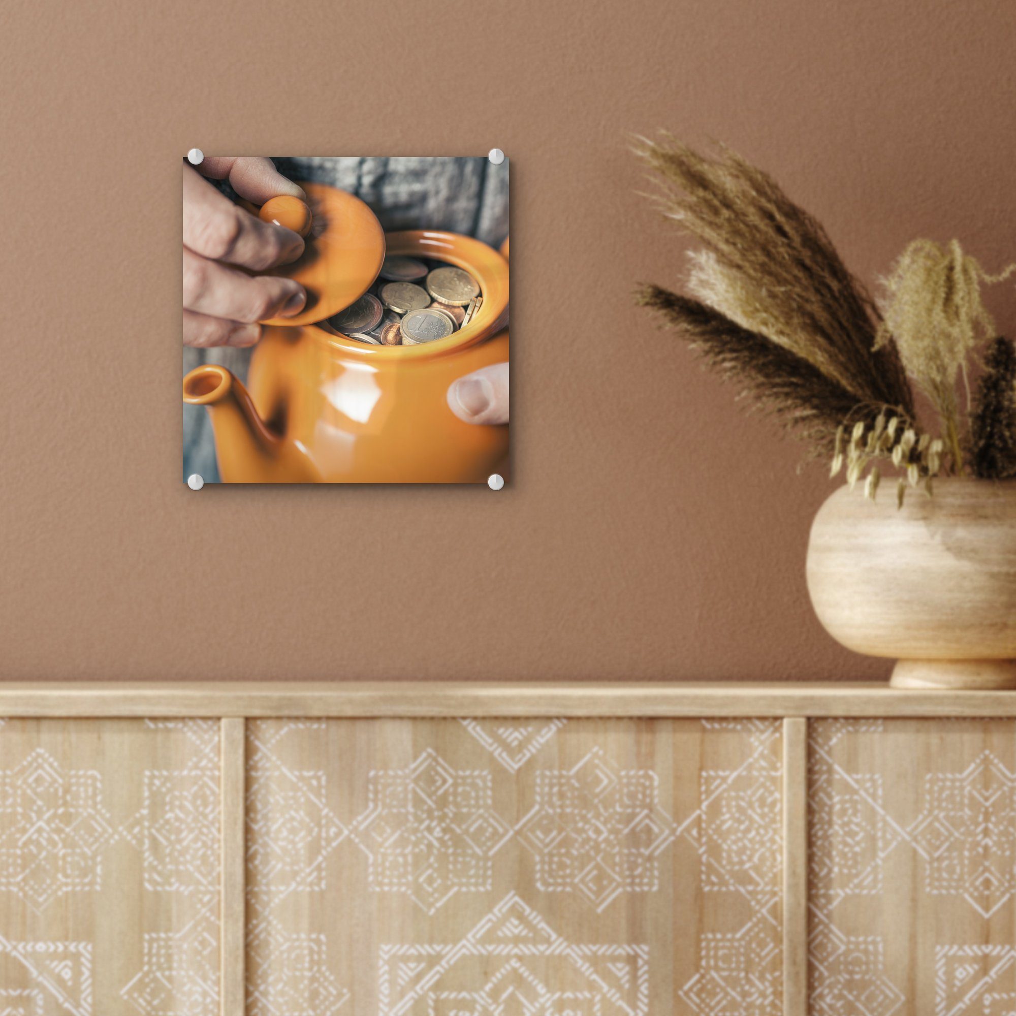 MuchoWow Acrylglasbild Orangefarbene Teekanne gefüllt Glas St), Glas Foto - - auf Wandbild - Bilder mit (1 auf Glasbilder Wanddekoration Münzen