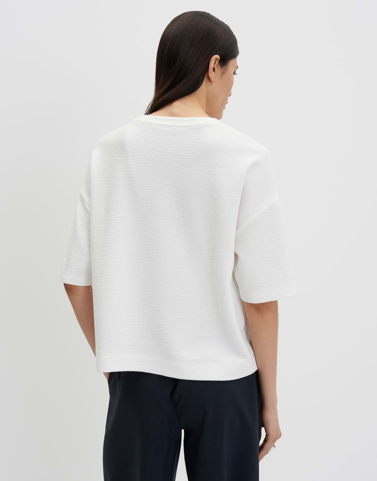 someday Kurzarmshirt Keldi aus Viskosemix mit strukturierter Oberfläche Weicher Stretch für entspannte Looks