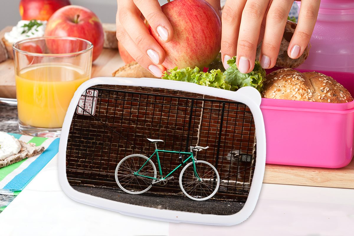 MuchoWow Lunchbox Grünes dem Kunststoff, Tor, Brotdose rosa Mädchen, Snackbox, Fahrrad vor Erwachsene, Kinder, für Kunststoff (2-tlg), Brotbox