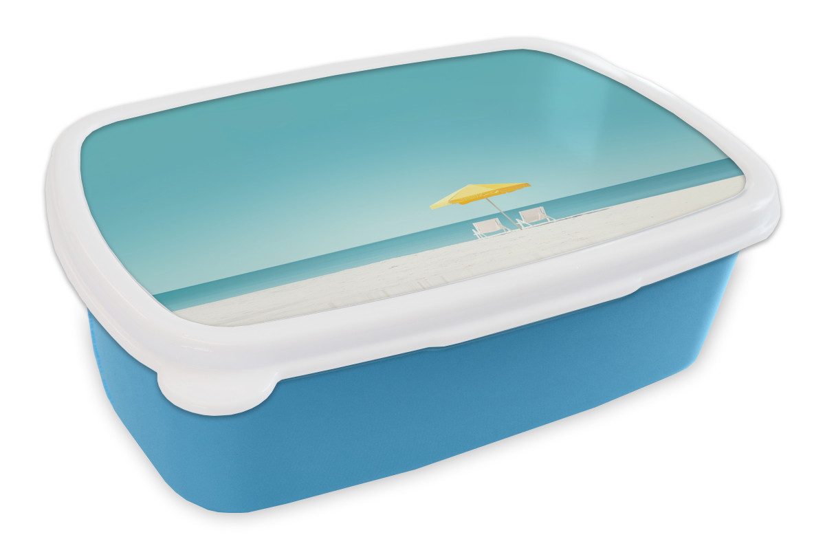 MuchoWow Lunchbox Strand - Blauer Himmel - Gelb - Sonnenschirm, Kunststoff, (2-tlg), Brotdose, Lunchbox, Brotbox für Kinder und Erwachsene