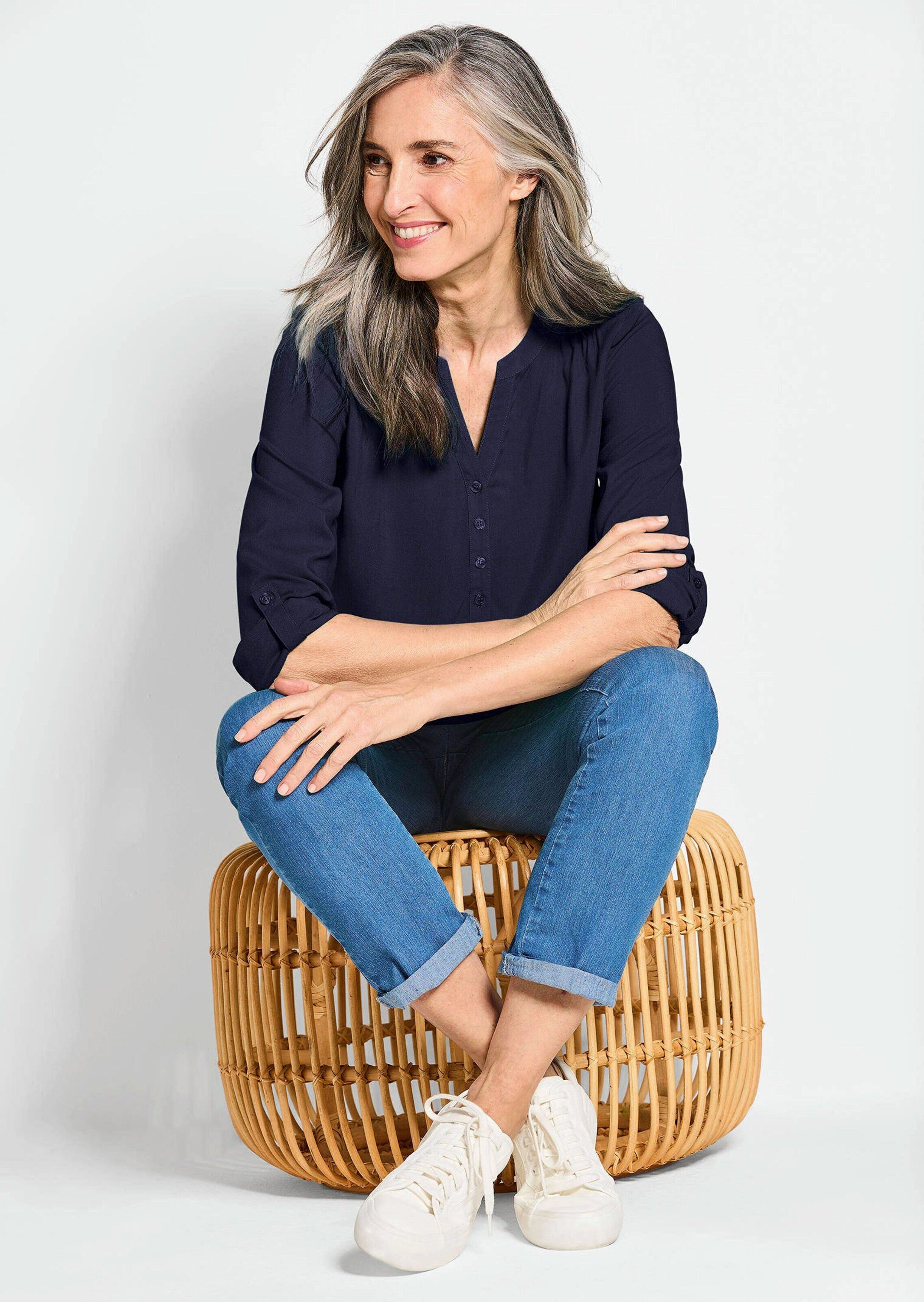 GOLDNER Schlupfbluse Elegante Viskosebluse mit V-Ausschnitt Luftige Bluse mit Fältchen, Knopfleiste und Langarm