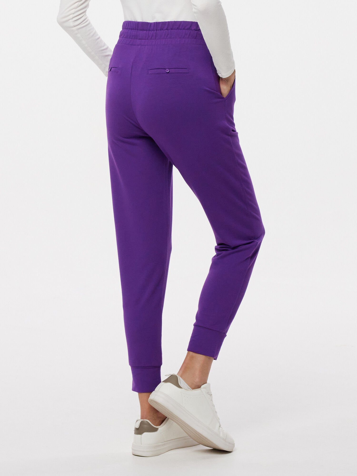 MONACO blue WEEKEND Jogger Pants Sweathose figurumspielend mit Zirkus-Akrob günstig online kaufen