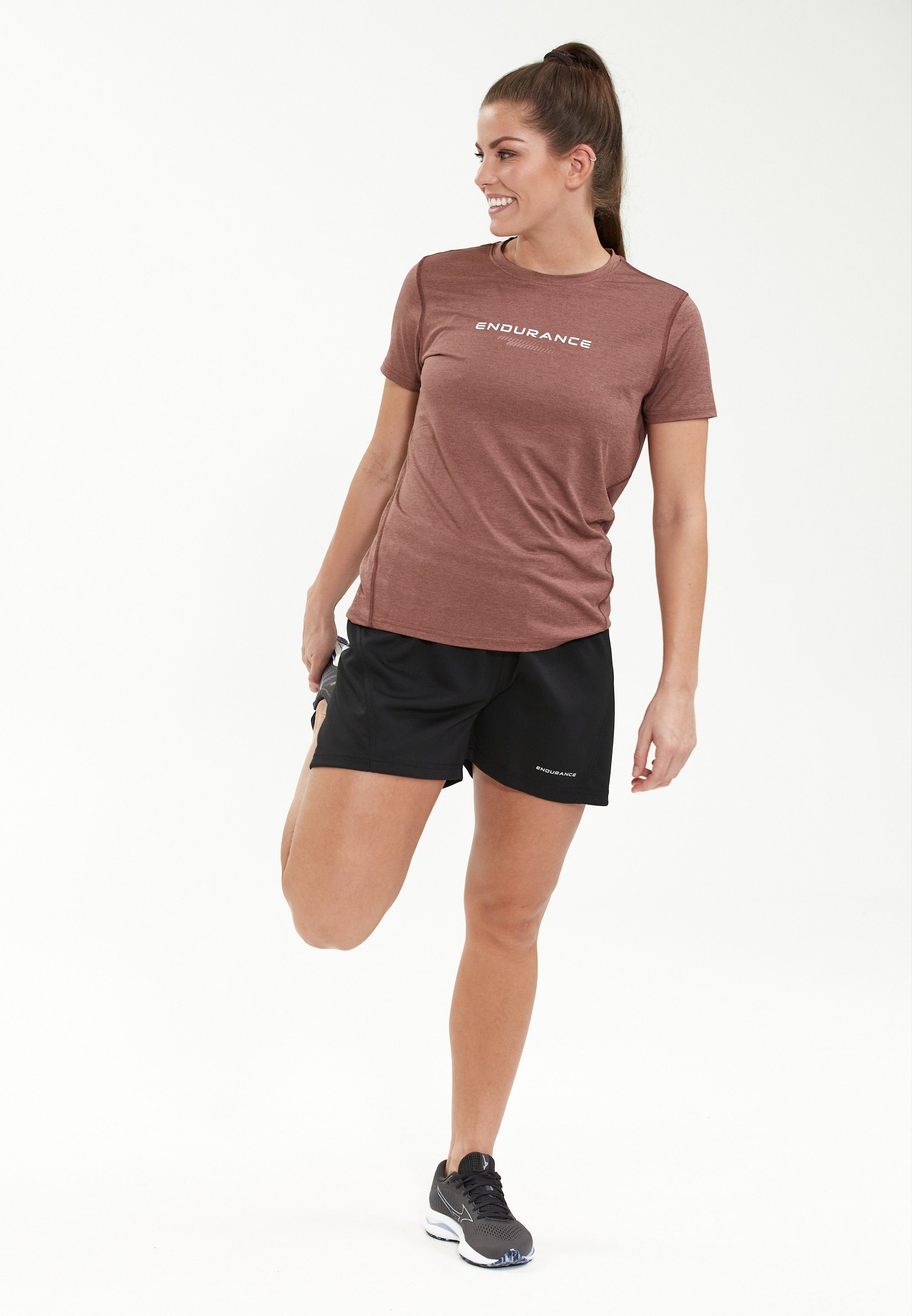 ENDURANCE Shorts Carnew aus leichtem Mesh-Funktionsmaterial günstig online kaufen