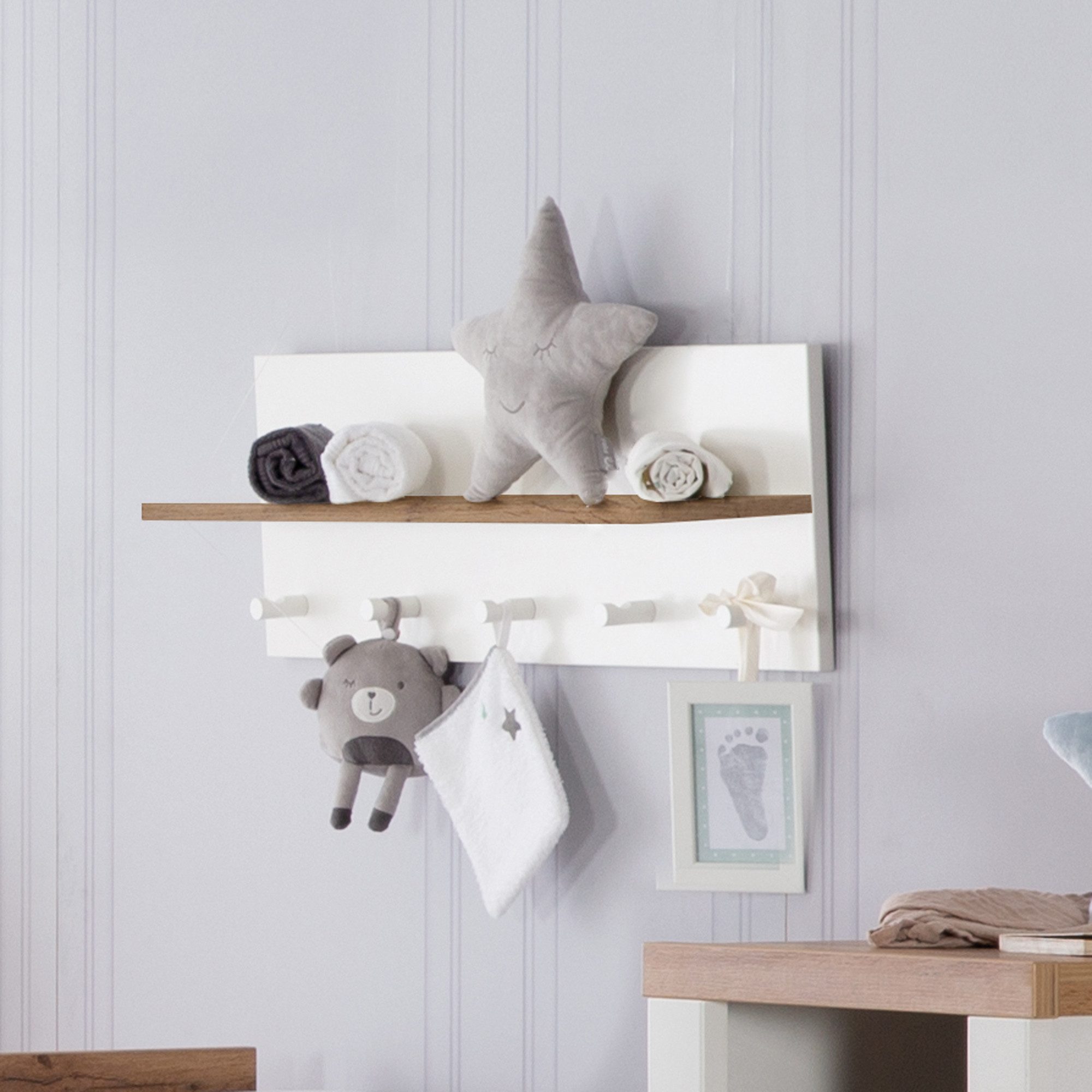 roba® Wandgarderobe im Dekor Artisan Eiche - moderne Optik, 5 Haken, 1 Ablage, für Baby- & Kinderzimmer