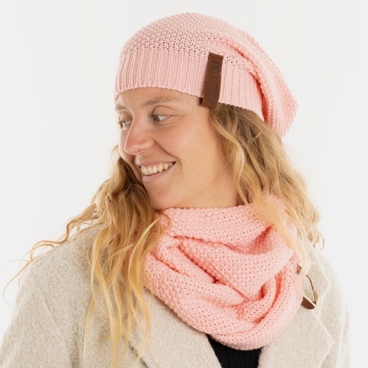 Knit Factory Strickmütze Coco Mütze Blossom Pink One Size (Set, 1-St., Spar-Set) mütze damen jungen herren set winter herbst beanie Strick sale warm