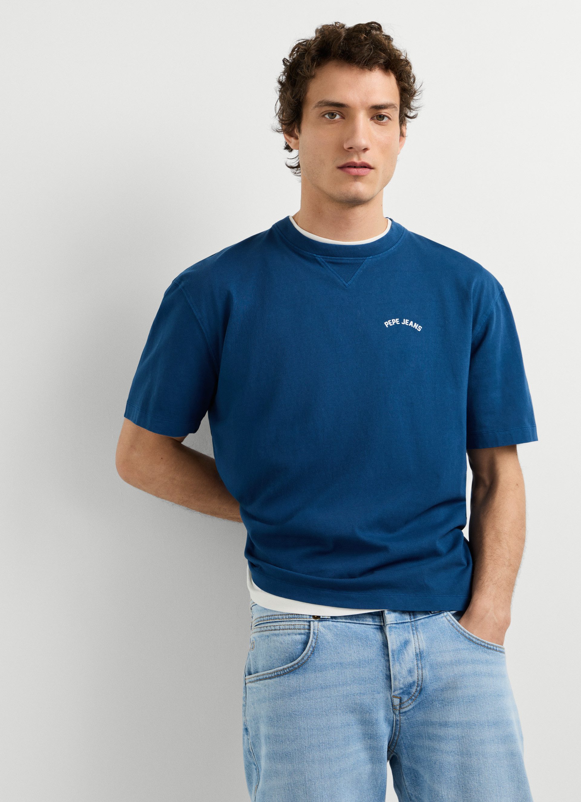 Pepe Jeans T-Shirt JOHN TEE mit V-Naht am Rundhals – Bild 2 von 4