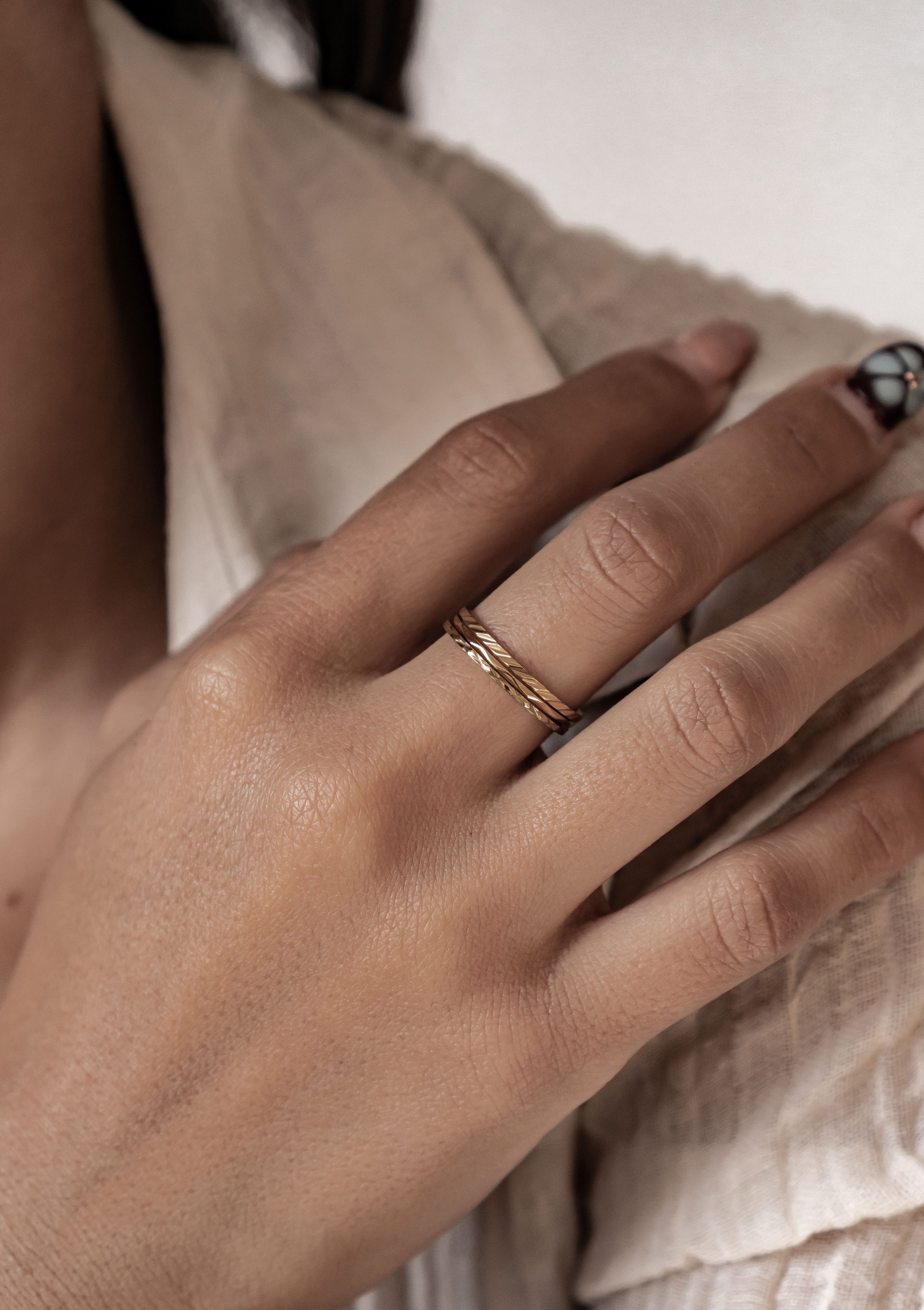 Hey Happiness Ring-Set 3 tlg., Basic Band Stapelringe, Dünne Gedrehte Twist Ringe aus Edelstahl, wasserfest