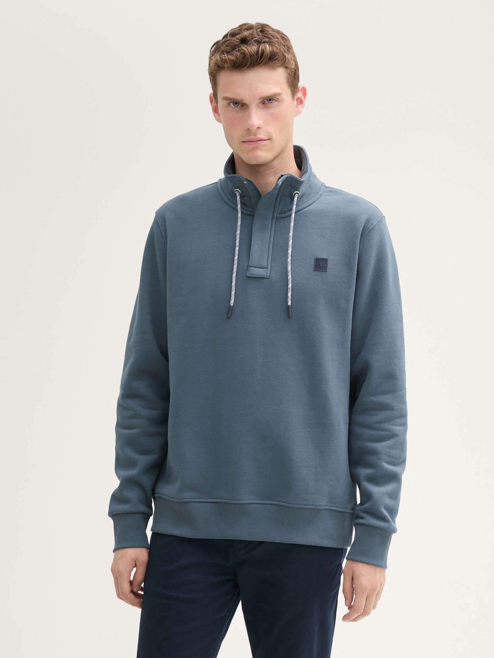 TOM TAILOR Sweatshirt Troyer Sweatshirt mit Logo Badge mit Logo Badge