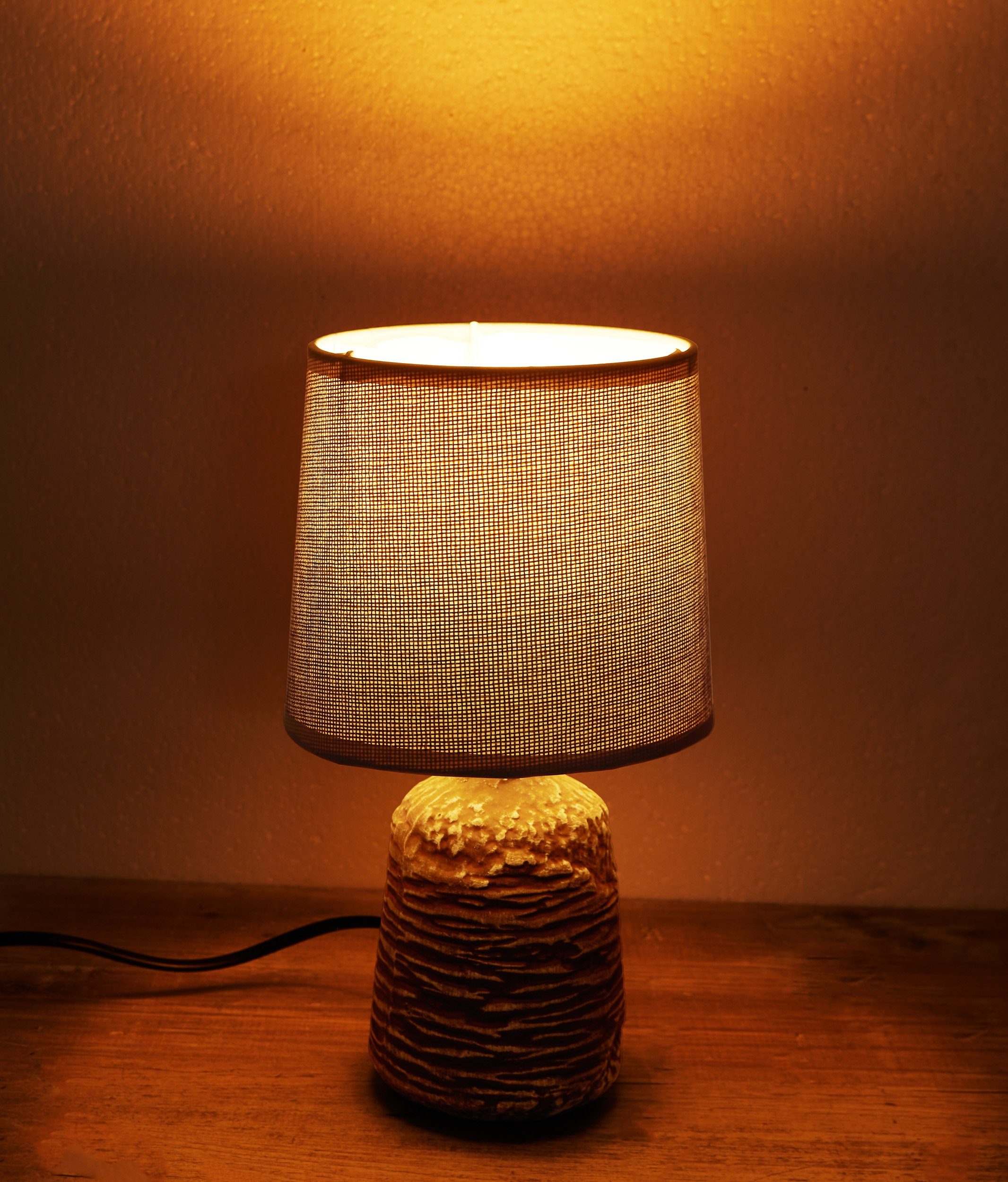 Ohne Tischlampe, BRUBAKER Lampe Stein Tischleuchte Nachttischlampe Leuchtmittel, Steinoptik, Keramikfuß, moderne