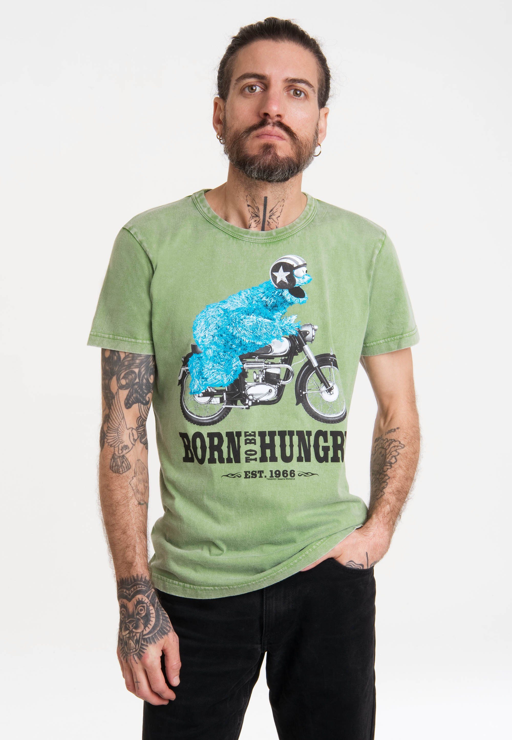 LOGOSHIRT T-Shirt Sesamstrasse - Krümelmonster Motorrad mit lizenziertem Print hellgrün