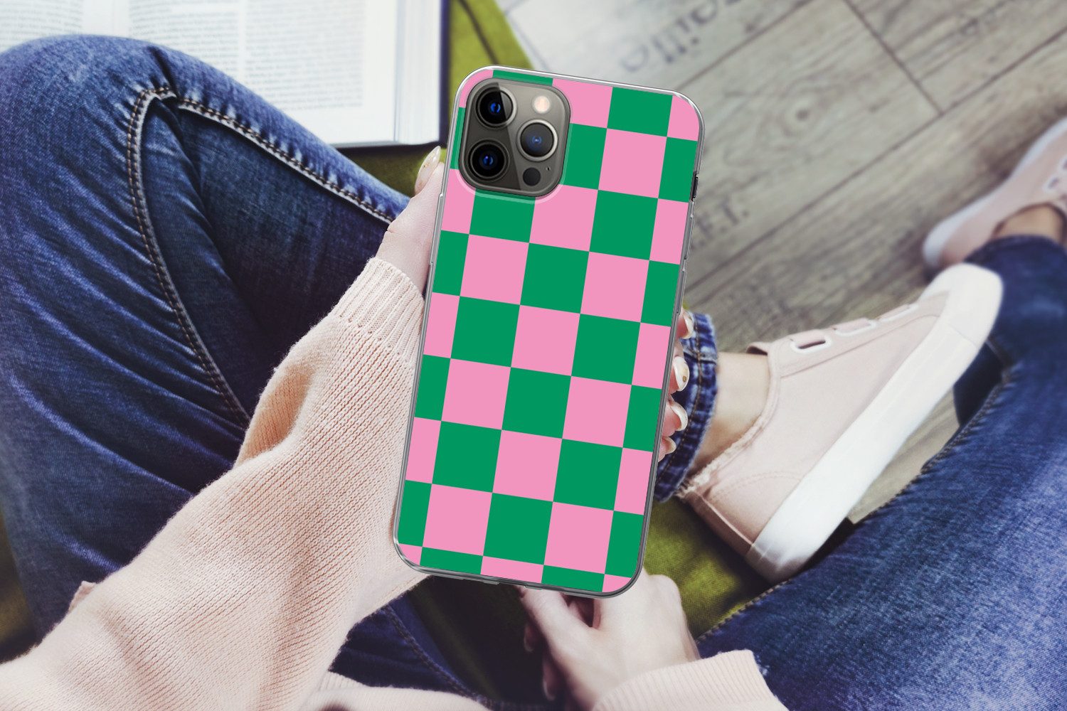 MuchoWow Handyhülle für Apple iPhone 13 Pro Max Schachbrettmuster - Grün - Rosa - Würfel, Smartphone-Bumper, Print, Handy Schutzhülle Dünn