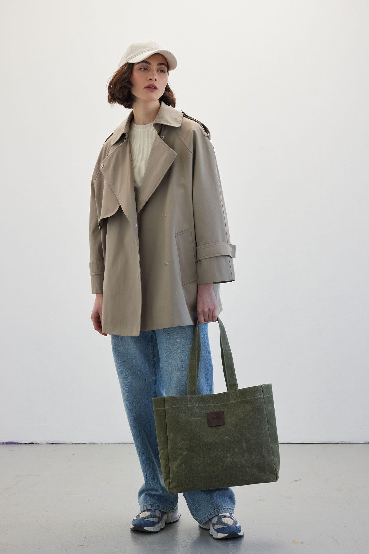 MANUKA Trenchcoat Oversized Kurzer Trenchcoat Salbeigrün