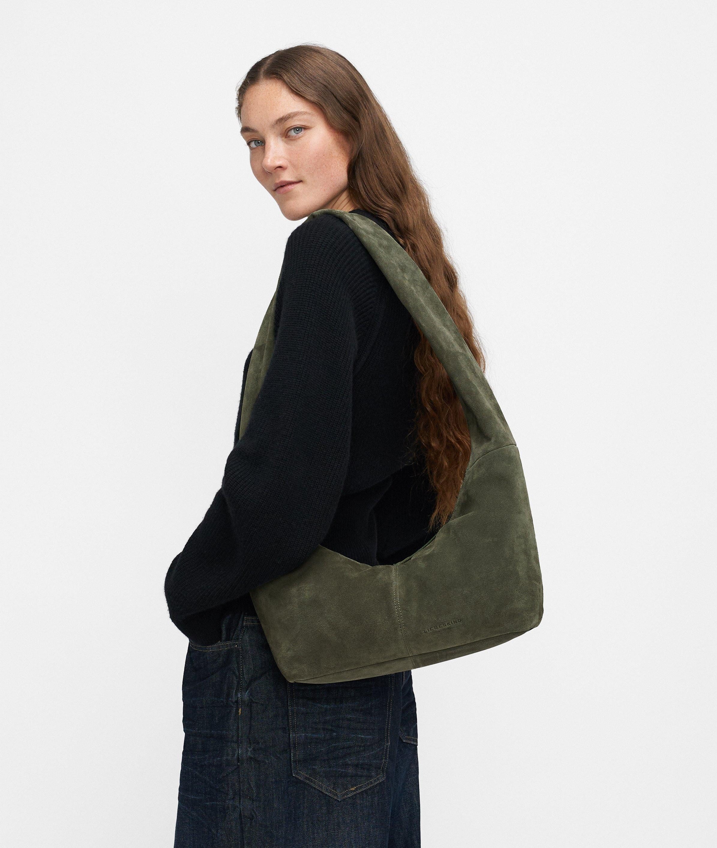 Liebeskind Berlin Schultertasche Hobo, Geräumige Tasche aus weichem Veloursleder