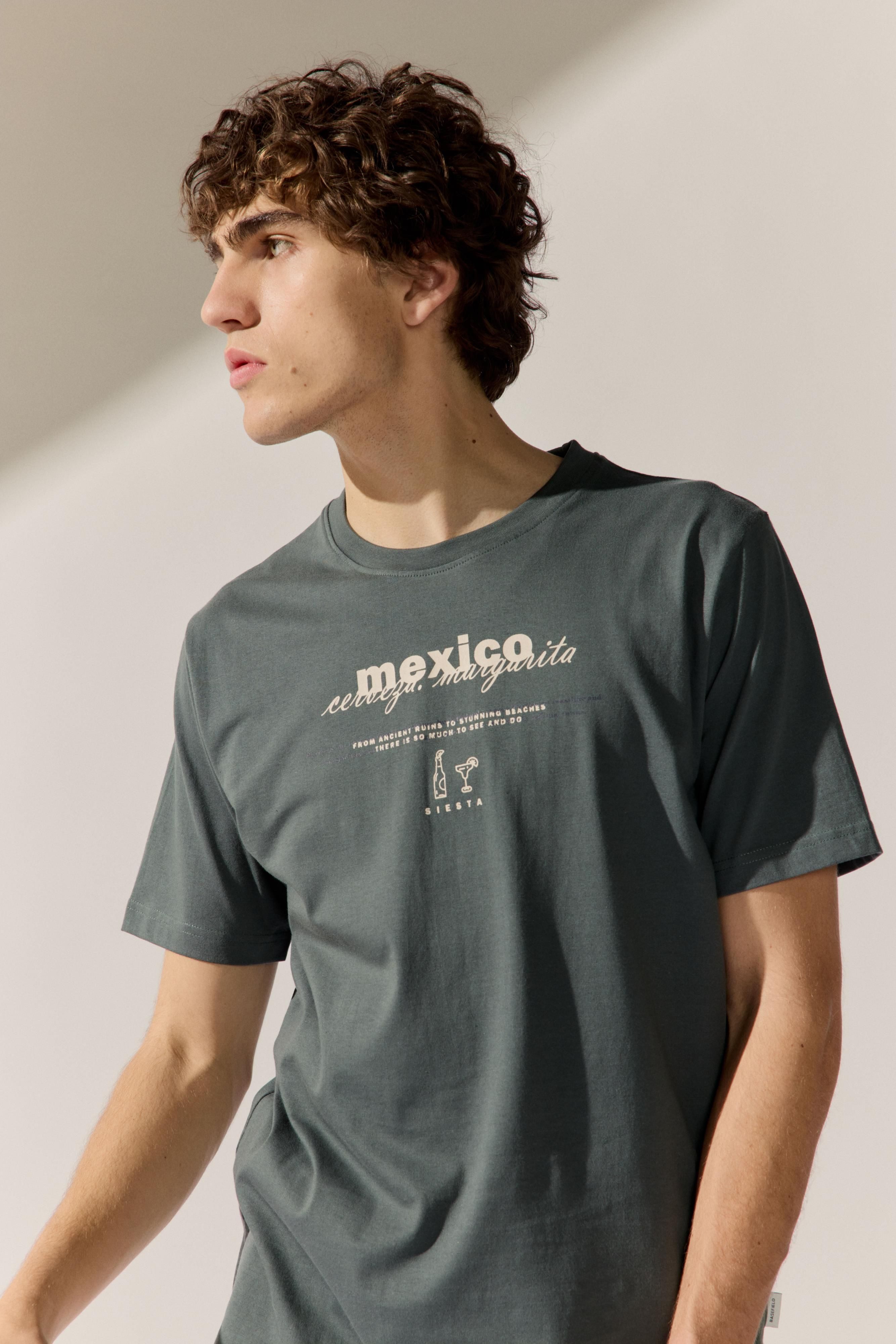 BASEFIELD T-Shirt