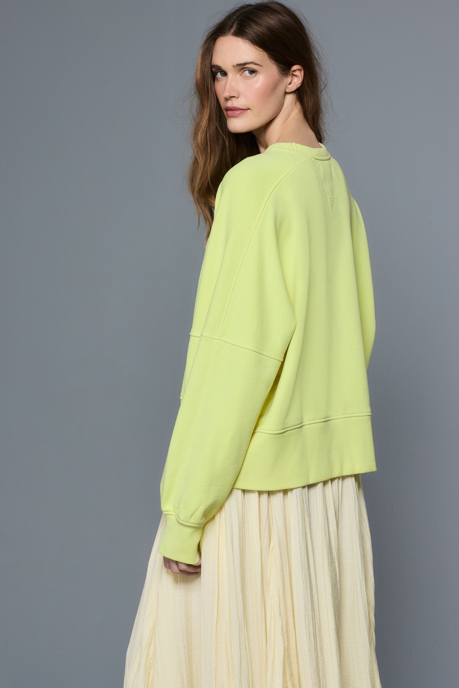 Next Sweater Sweatshirt mit Rundhalsausschnitt und Waschung (1-tlg) günstig online kaufen