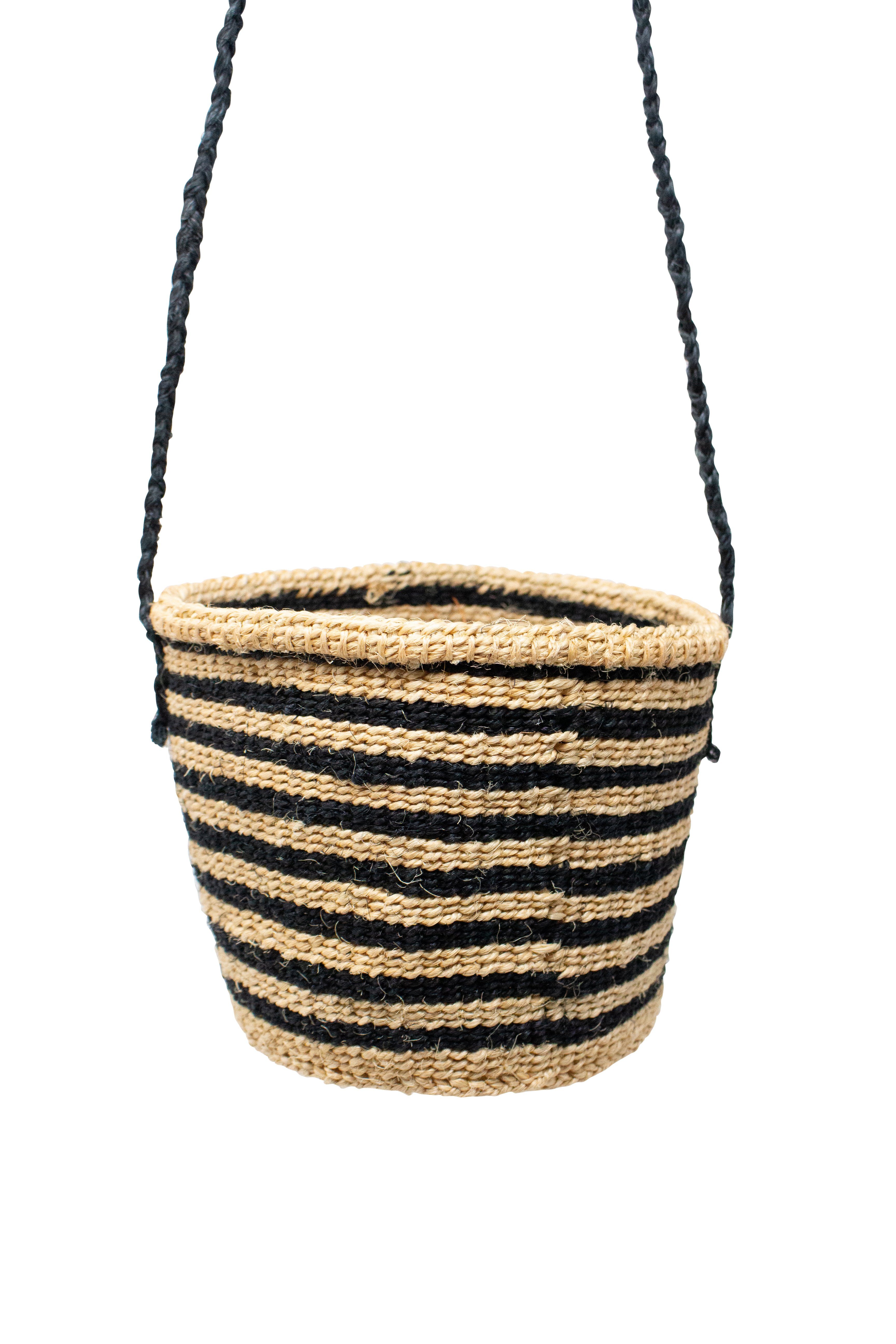 LaLe Living Blumenampel Maua in Schwarz-Natur, Ø14 cm, handgefertigt aus Sisal. € 26,90