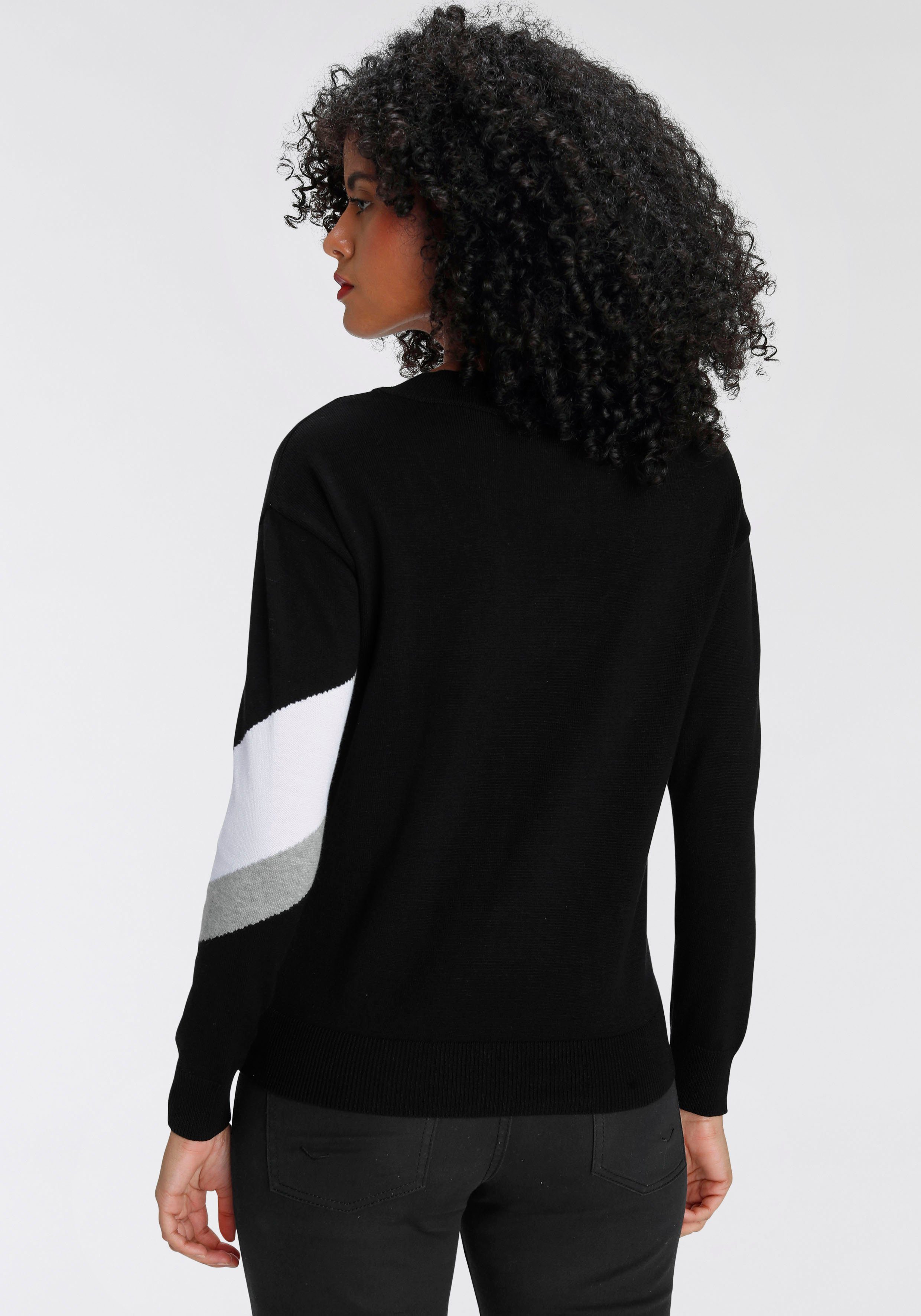 AJC Streifenpullover mit trendigem Diagonal-Colourblocking