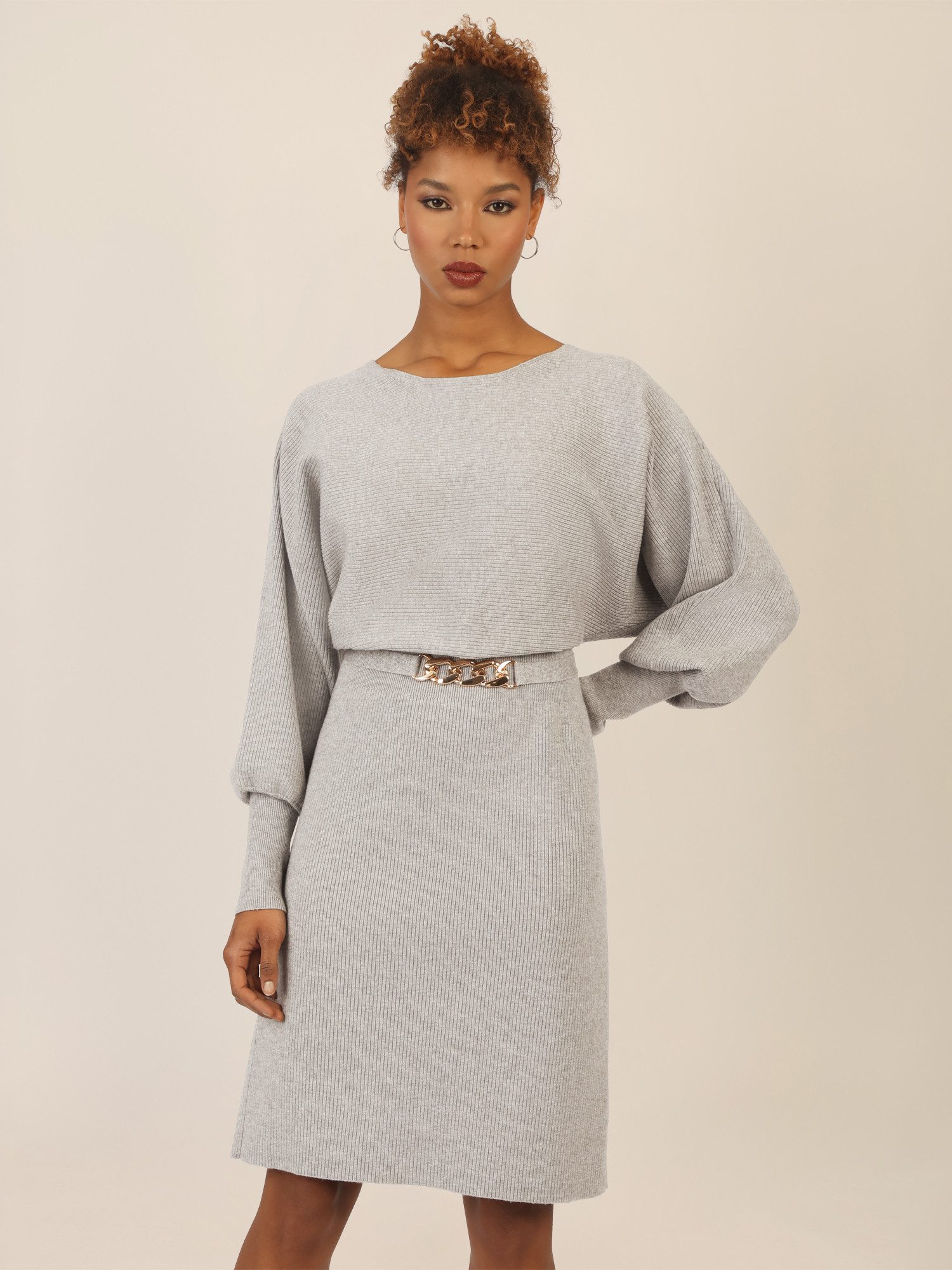Apart Strickkleid mit Gliederkette Detail Gürtel günstig online kaufen