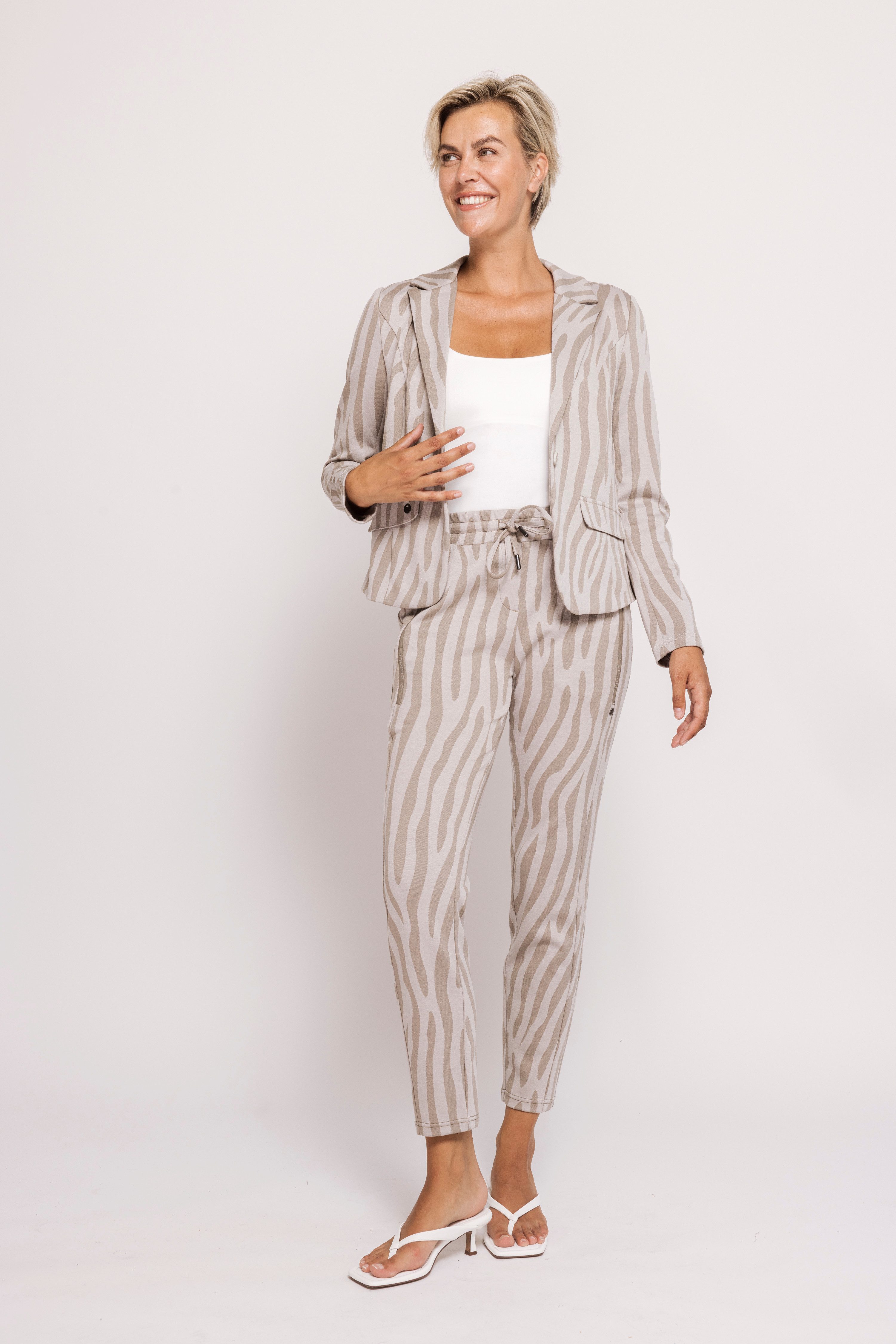 Zhrill 7/8-Hose CHIARA CASUAL Slim Fit Passform, mit Reißverschlusstaschen und Paspeltaschen – Bild 4 von 4