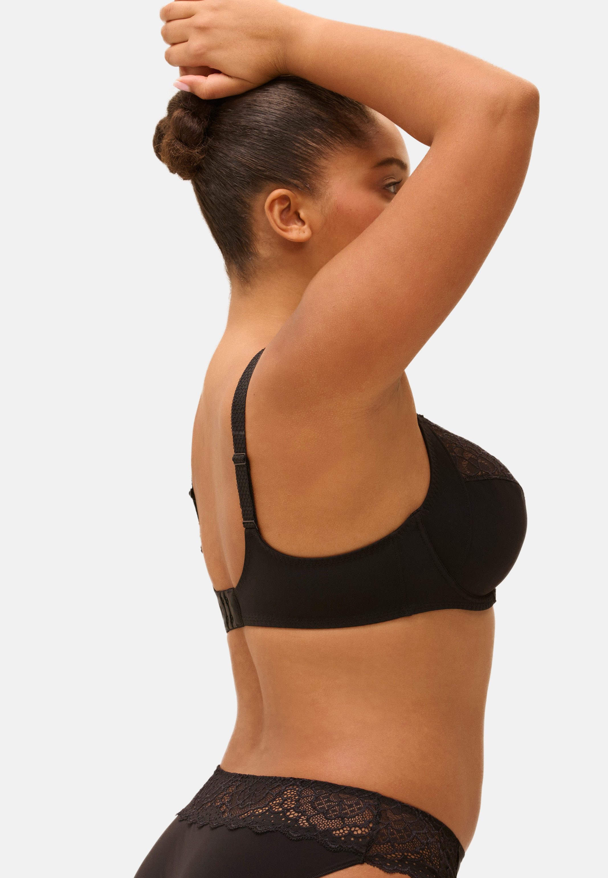 SIMONE PERELE Schalen-BH Caresse (1-tlg) Bügel-BH - Blickdicht - Dreiteiliges Cup-Design für perfekte Passform