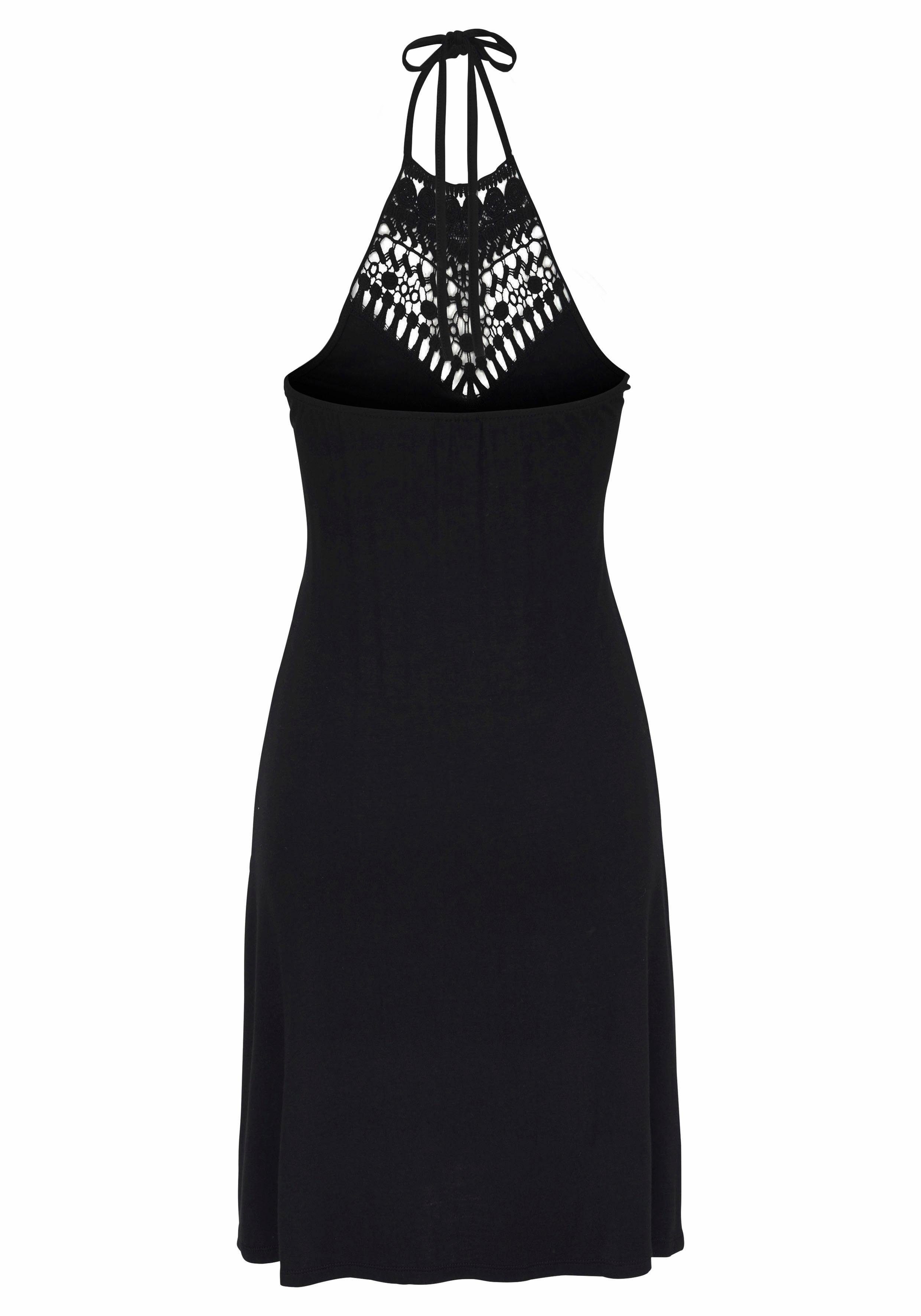 LASCANA Neckholderkleid mit Spitzeneinsatz aus Häkelspitze vorn Boho-Kleid, kurzes Sommerkleid, Strandkleid, Viskosekleid, Festival – Bild 4 von 5