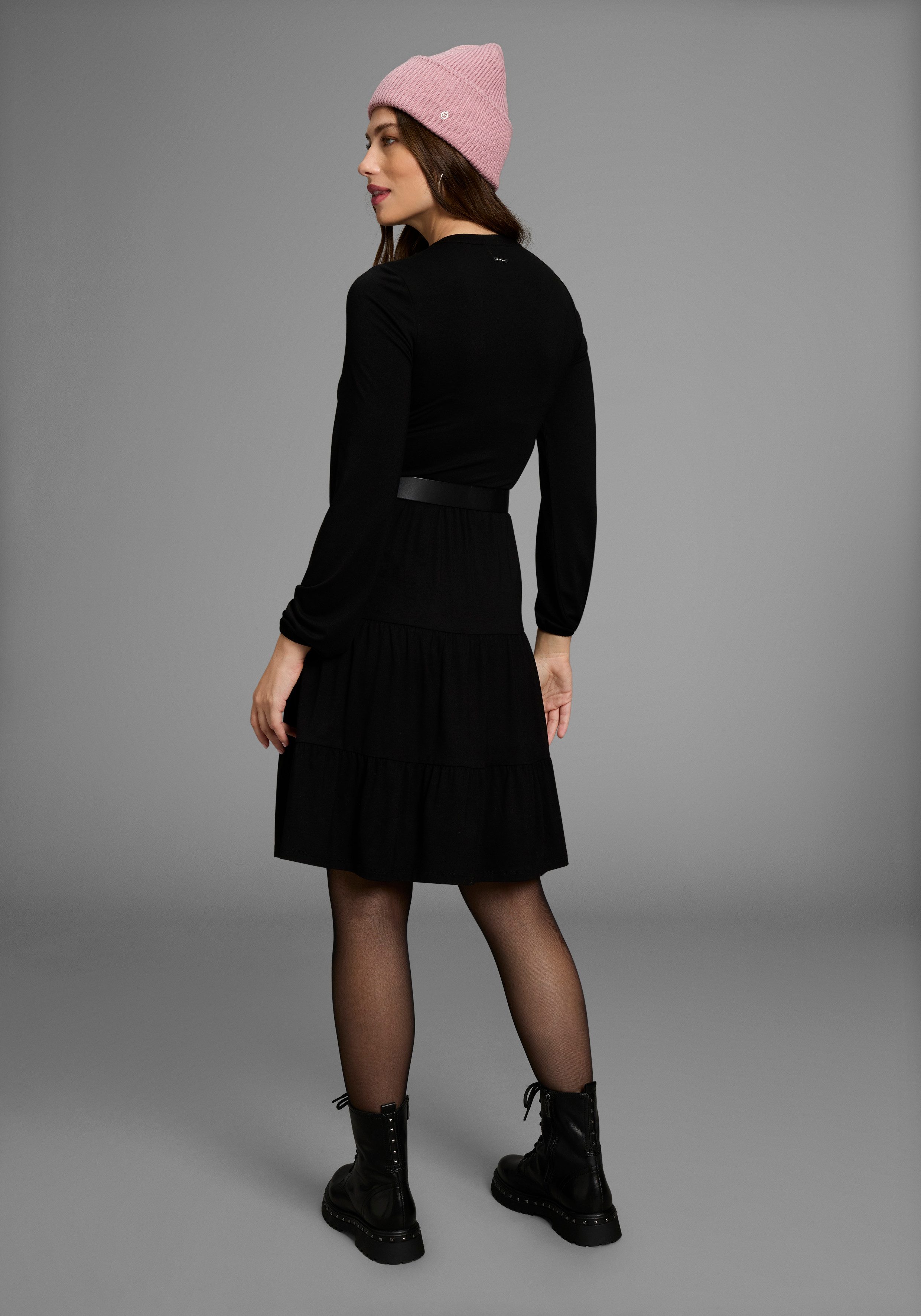 Bruno Banani Jerseykleid mit tollem Reißverschluss-Detail günstig online kaufen