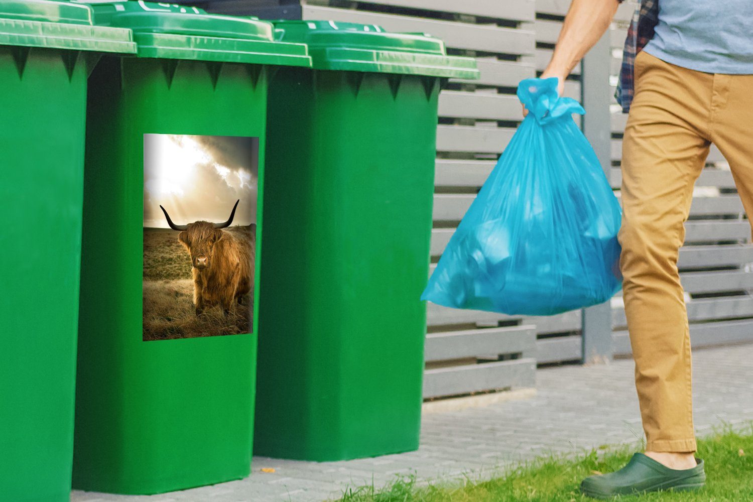 Mülltonne, Mülleimer-aufkleber, Hochländer Abfalbehälter Gras Wandsticker MuchoWow Container, - Sticker, (1 Sonne Schottischer - St),
