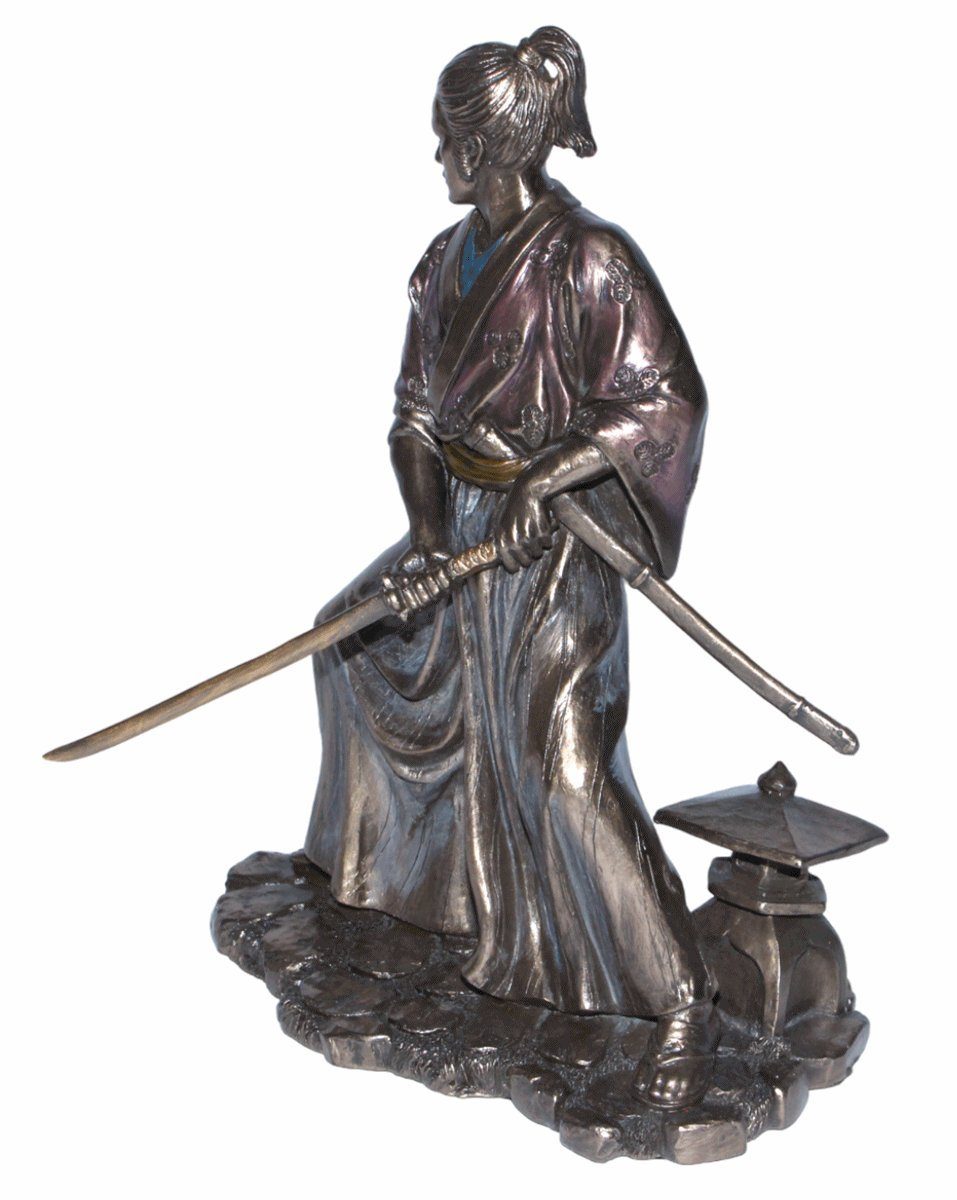 Art Samurai mit 21 Samurai-Schwert im Deko H Parastone cm Dekofigur Figur Kimono