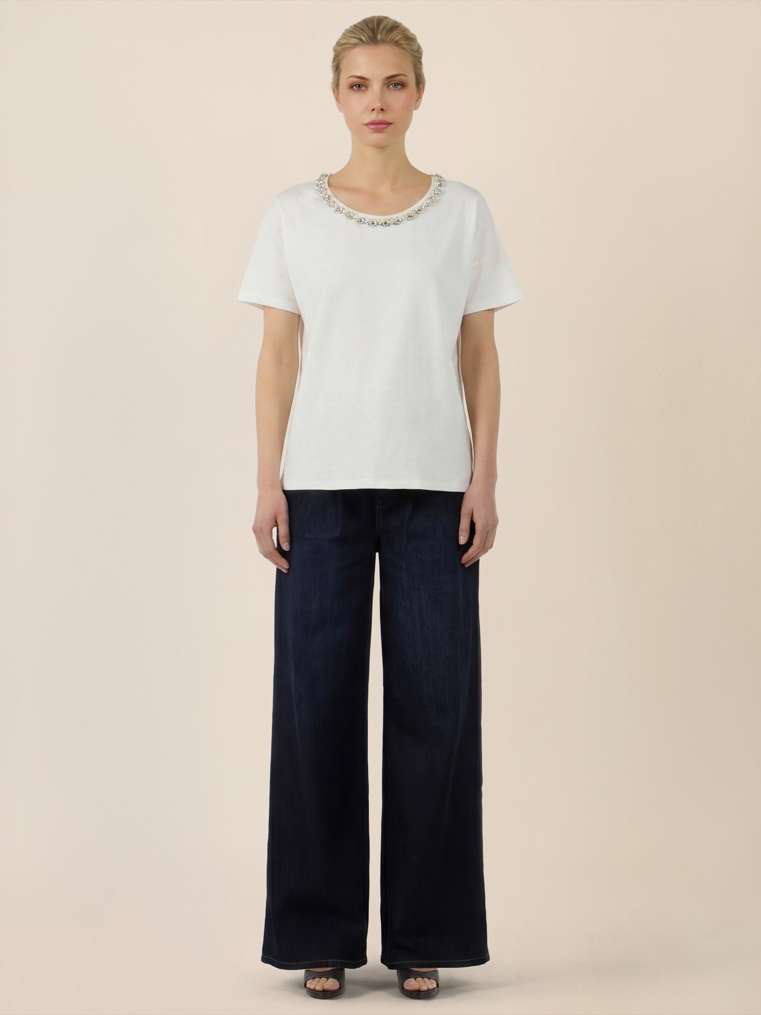Apart Shirtbluse mit funkelndem Schmuckkragen