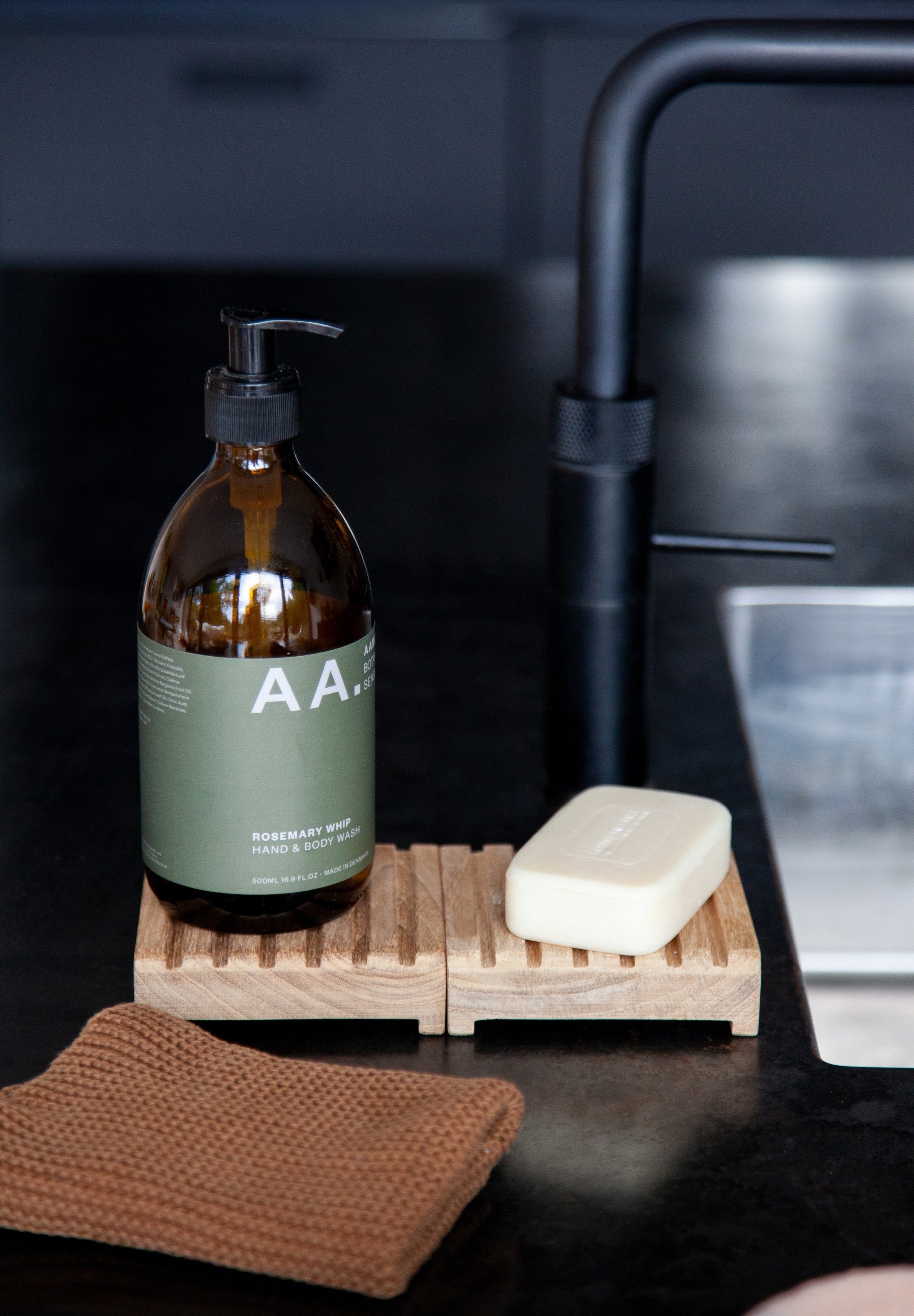 Cinas Badorganizer Bath, Harmonische Gestaltung, funktionaler Nutzen, dezentes Finish