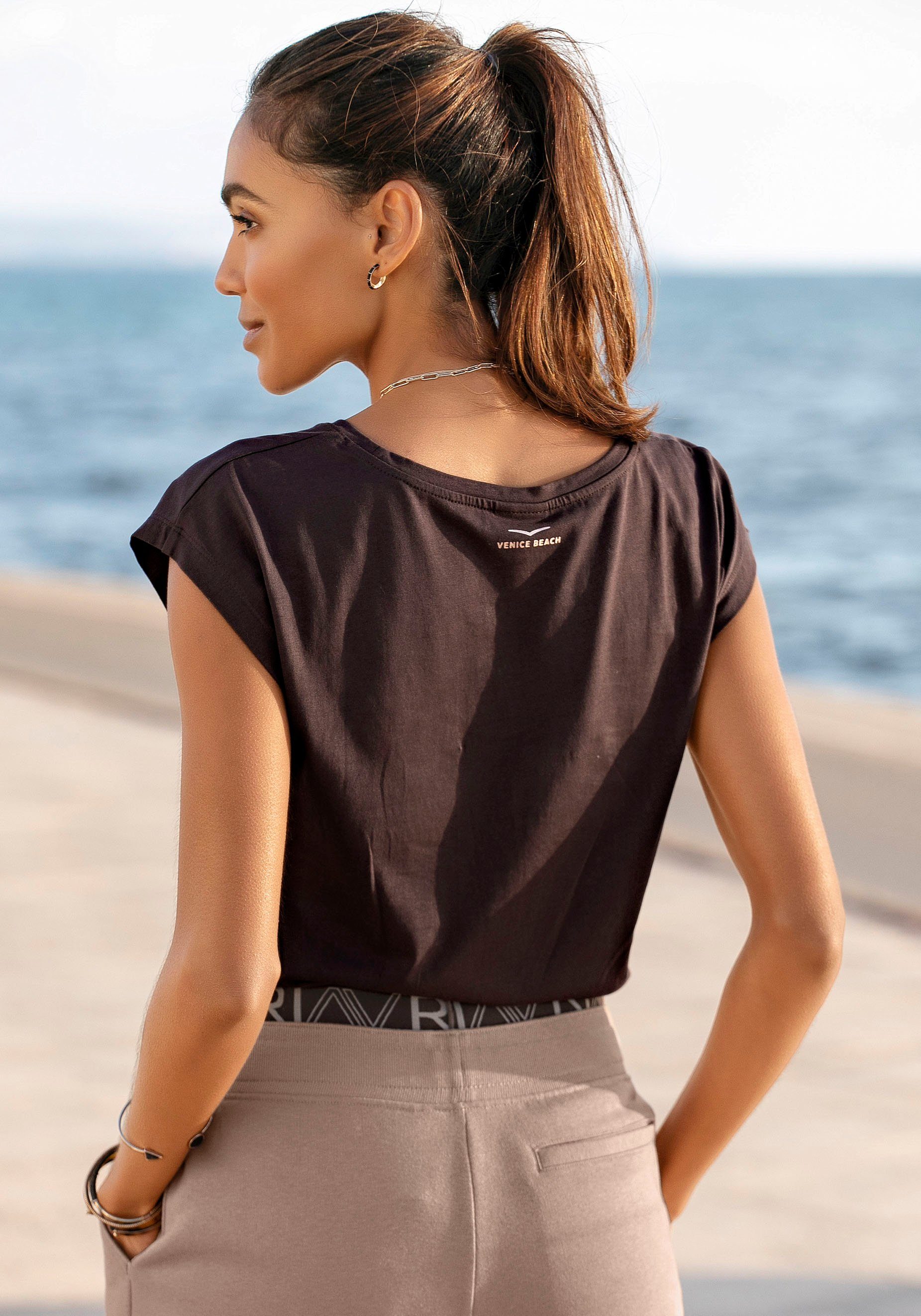 Venice Beach Kurzarmshirt mit glänzendem Logodruck, T-Shirt aus Baumwolle