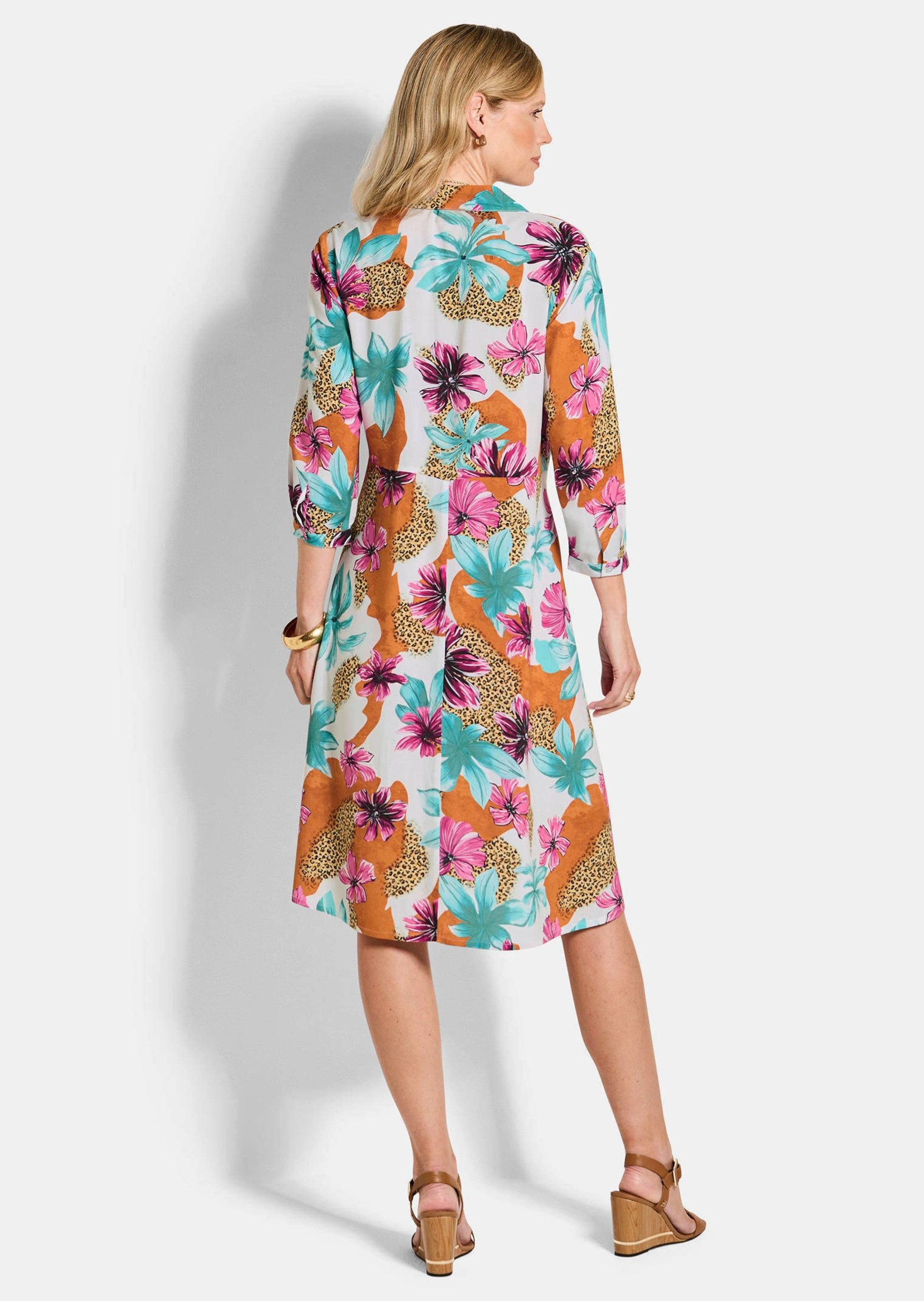 GOLDNER Sommerkleid Blusenkleid mit Leo-Blumen-Muster Druckkleid mit Hemdkragen, Knopfleiste, Taschen und 3/4-Arm