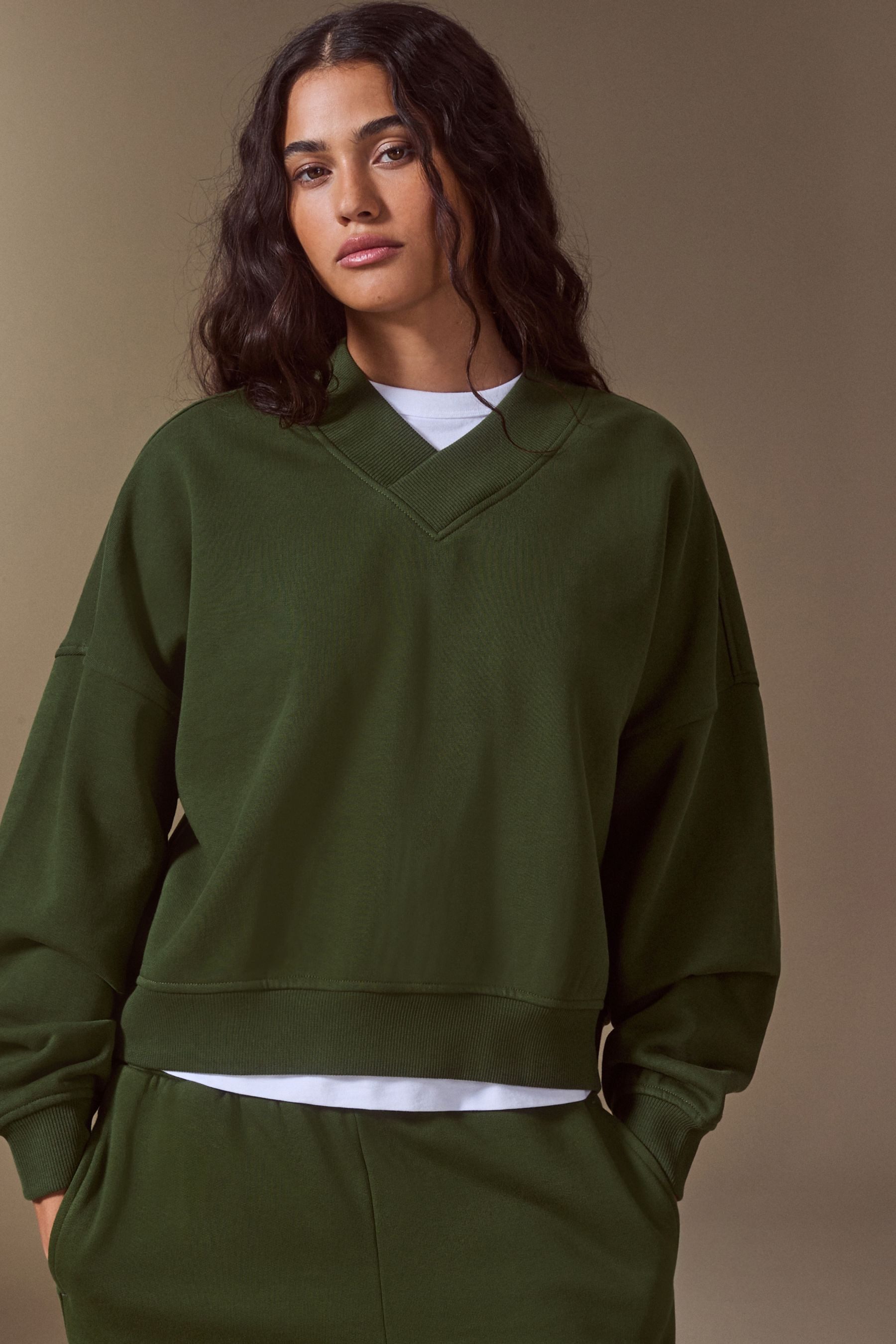 Next Sweater Sweatshirt mit V-Ausschnitt (1-tlg) – Bild 4 von 4