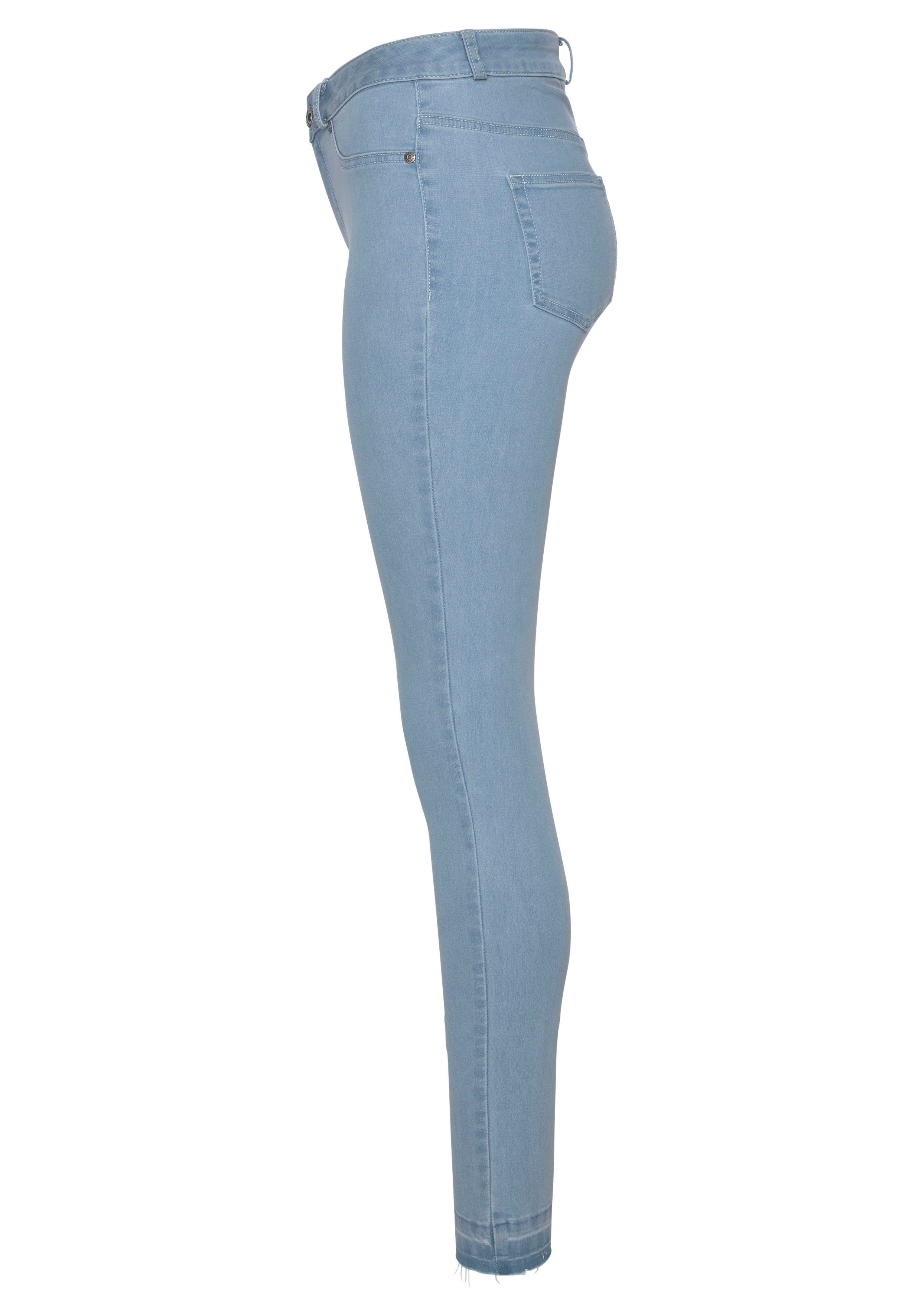 Arizona Skinny-fit-Jeans Ultra Stretch offenem mit High light-blue Saum Waist