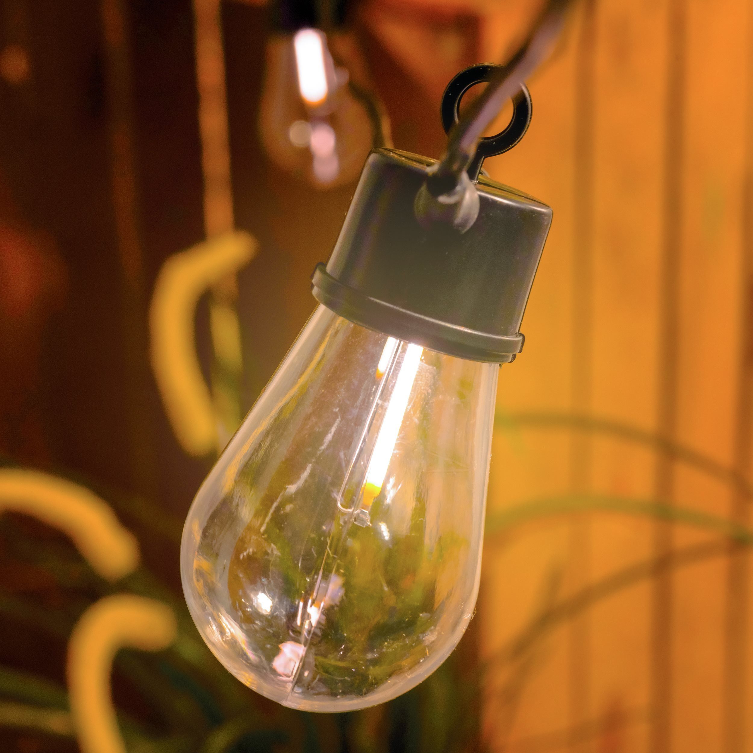 esotec LED-Lichterkette Solarkette Glühbirnen Retro-Look 6m +2m Zuleitung 2800K außen 102189, Retro-LED-Glühbirnen als Lichterkette