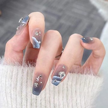 DTC GmbH Kunstfingernägel 24 Stück Press on Nails Kurz,Verträumte blaue Dunstwolken, Sie können Ihre Freiheit verwirklichen und brauchen nie wieder jemanden, der Ihre Nägel für Sie macht! 1-tlg.