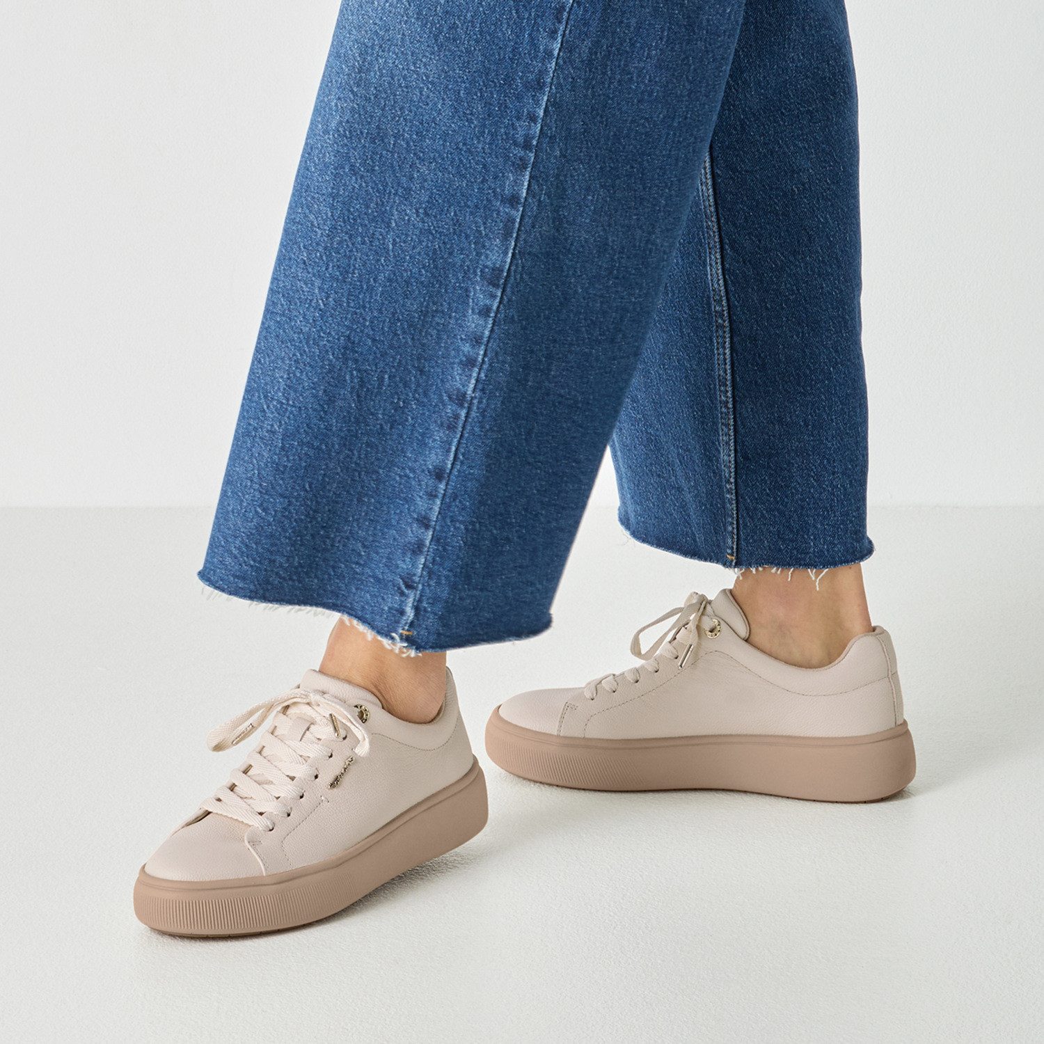 Tamaris Plateausneaker Freizeitschuh, Halbschuh, Schnürschuh mit Wechselfußbett
