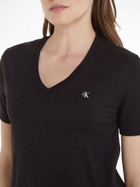Calvin Klein Jeans T-Shirt CK EMBRO BADGE V-NECK TEE mit Logomarkenlabel
