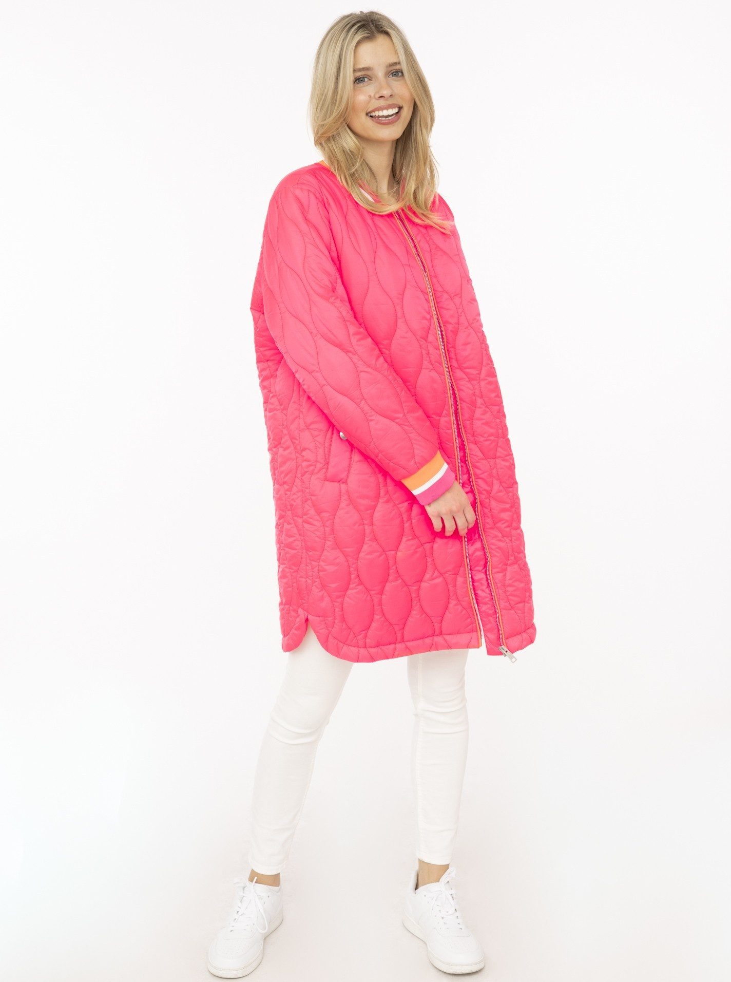 Zwillingsherz Kurzmantel „Shine Hope Smile“ farbig gestreifte Bündchen, Herzfutter, Reißverschluss, Taschen – Bild 2 von 5