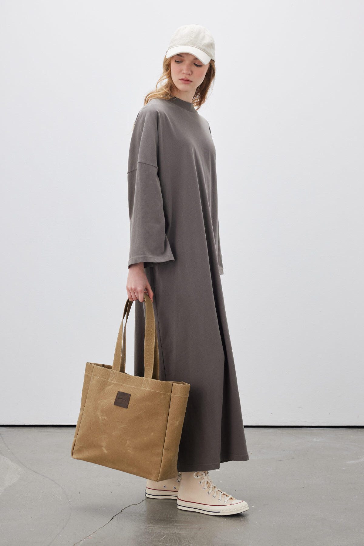MANUKA Midikleid Oversized Langes Komfortkleid Schwarz