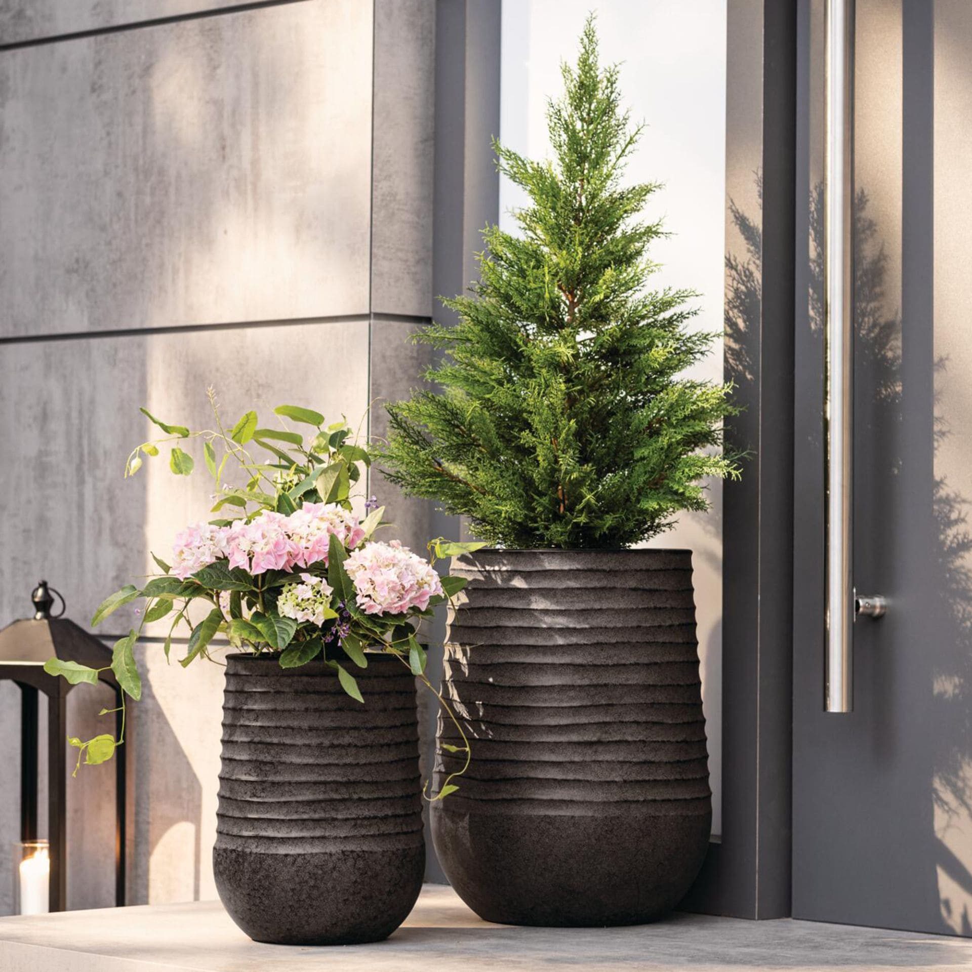 Dekoleidenschaft Übertopf "Waves" Kunststoff schwarz, Blumentopf rund, Blumenkübel, Pflanzentopf (2 St., im Set), 37 + 51 cm hoch, Indoor & Outdoor, mit Patina in braun / grau