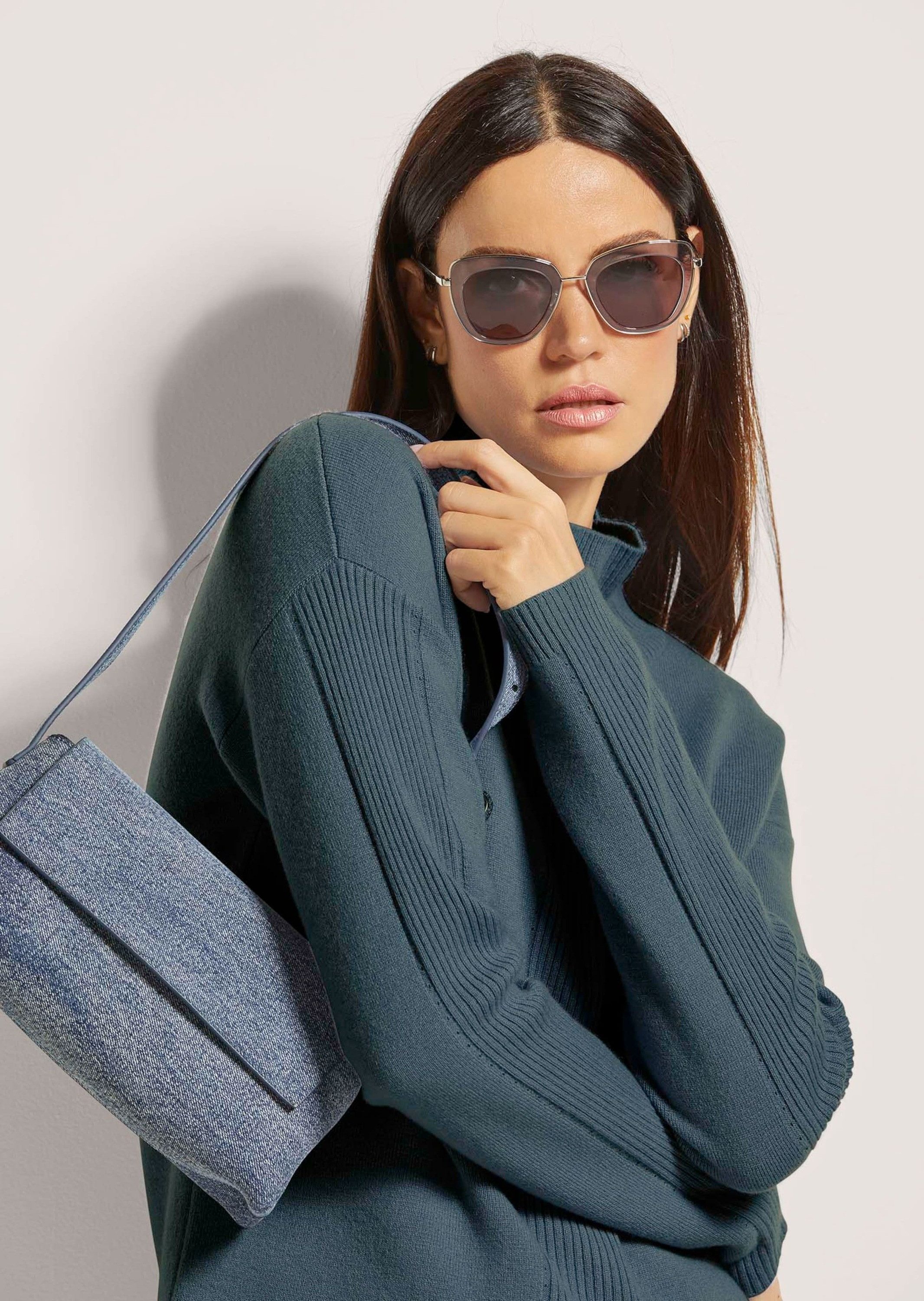MADELEINE Strickpullover Kaschmir-Pullover mit Pointelle-Muster Pullover mit Stehkragen, überschnittene Schultern, Seitenschlitze