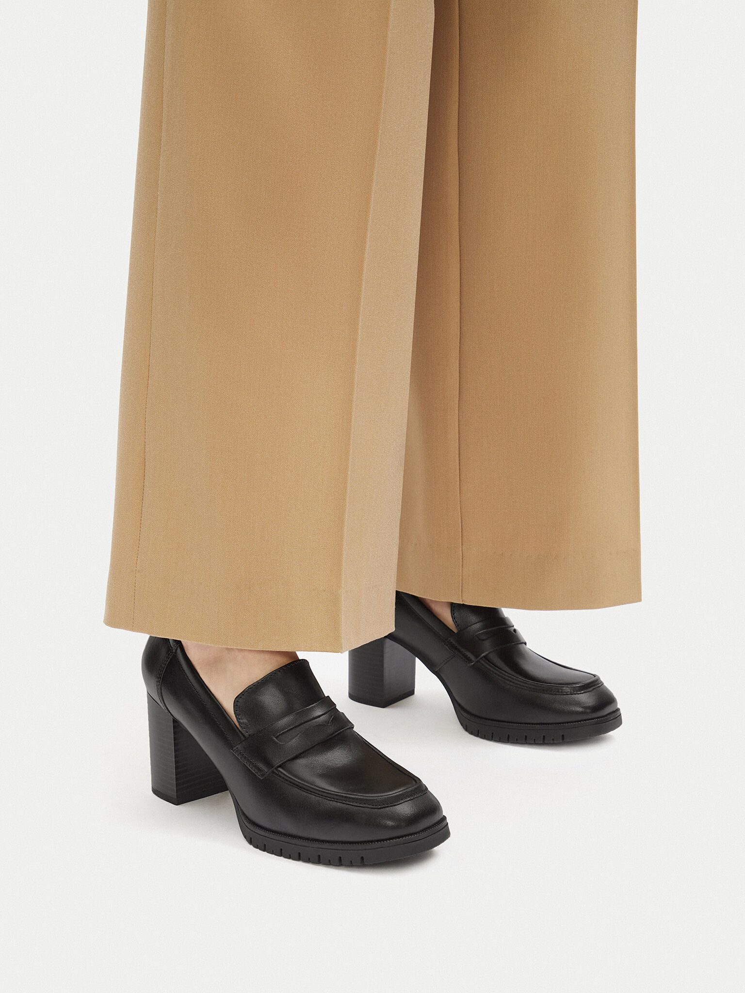 LASOCKI Lasocki Damenschuhe Schwarz WB-GIADA-01C Bootsschuh