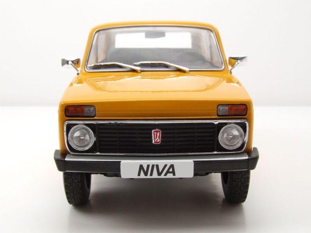 Lada Niva 1976 Giallo Modellino 1:18 MCG